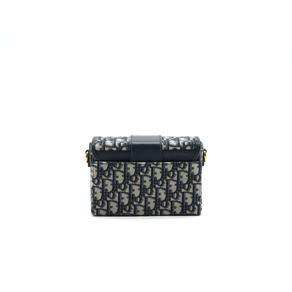christian-dior-30-montaigne-box-bag-oblique-canvas-blue