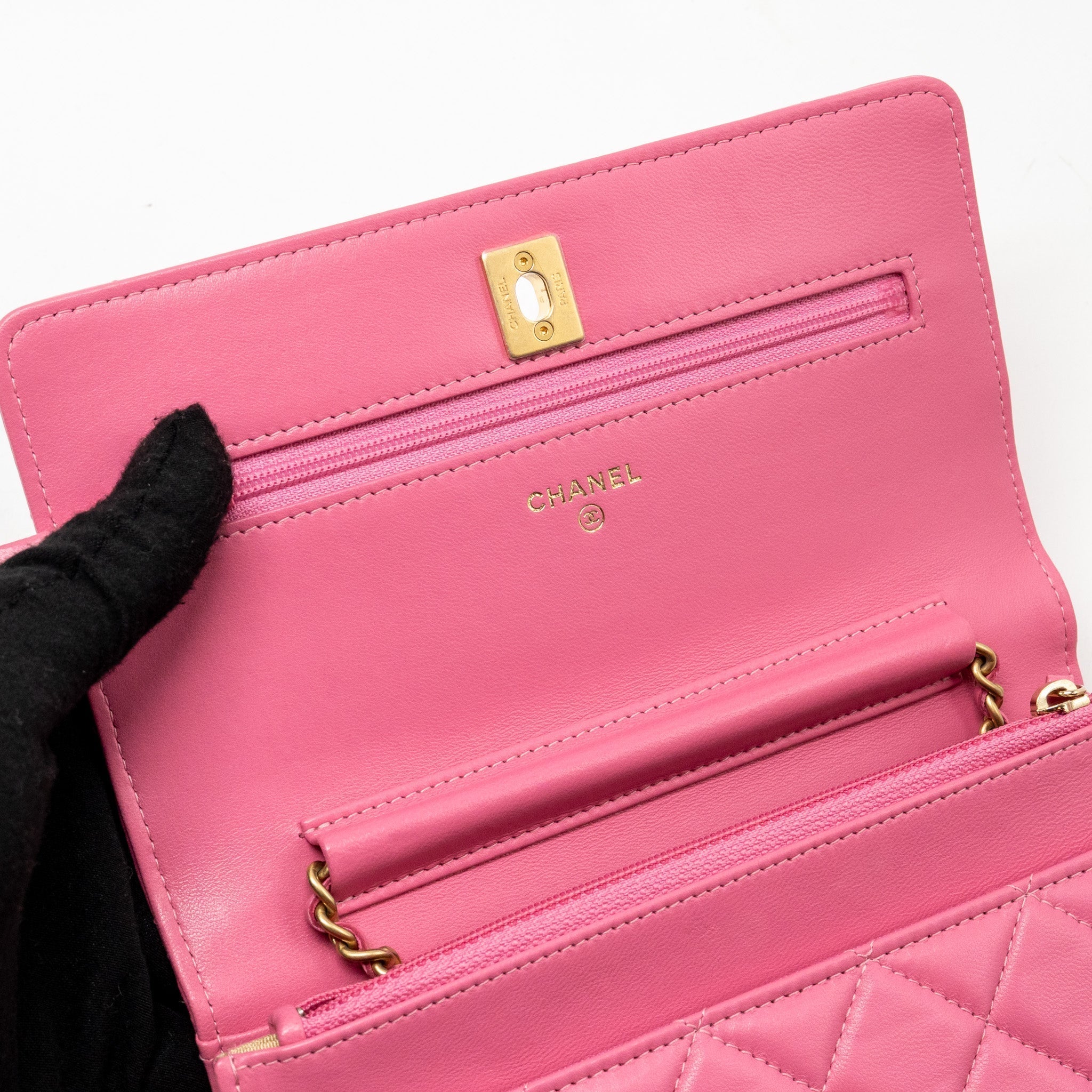 chanel-pearl-crush-wallet-on-chain-lambskin-pink-ghw