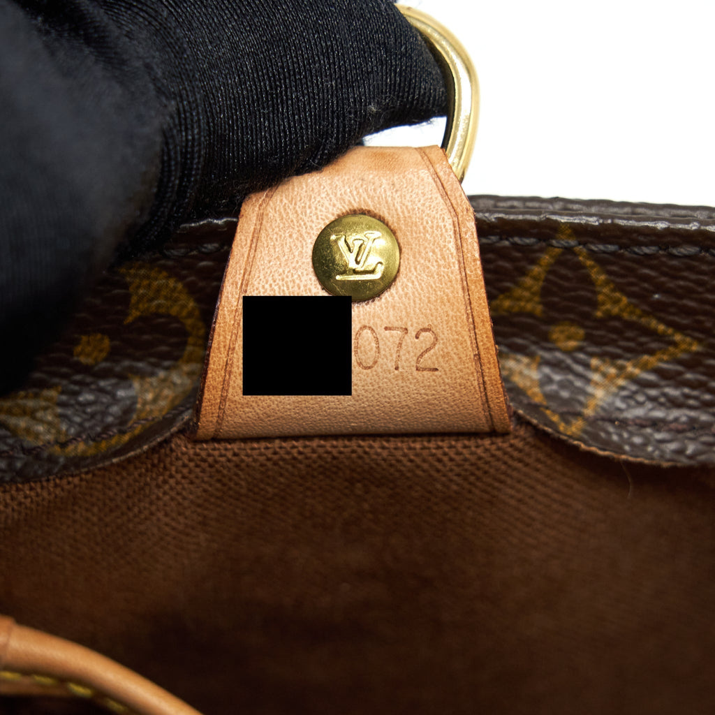 louis-vuitton-vintage-vivian-tote-bag-monogram-canvas-ghw
