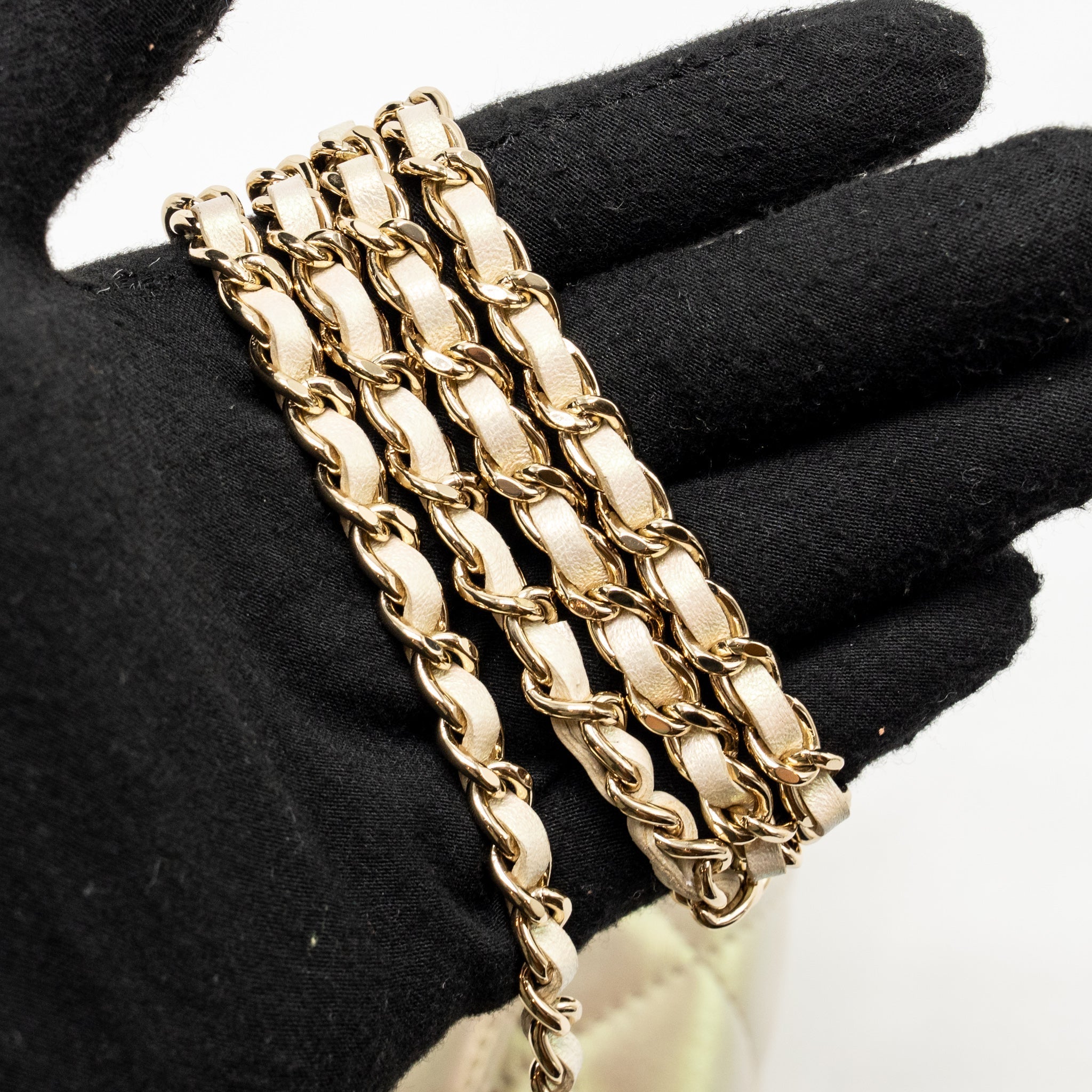 chanel-wallet-on-chain-lambskin-iridescent-ivory-lghw-copy
