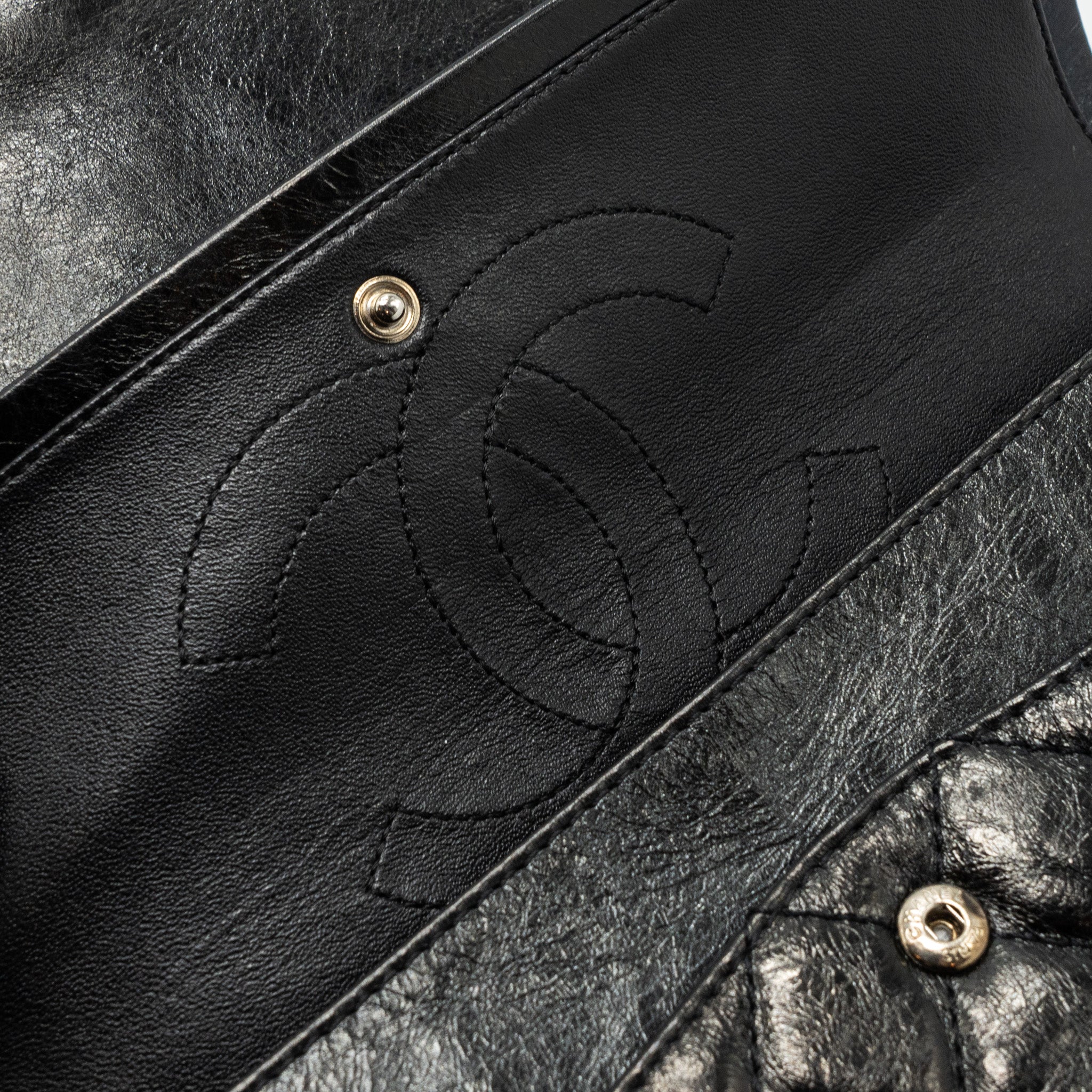 chanel-2-55-226-reissue-double-flap-bag-grained-calfskin-black-shw