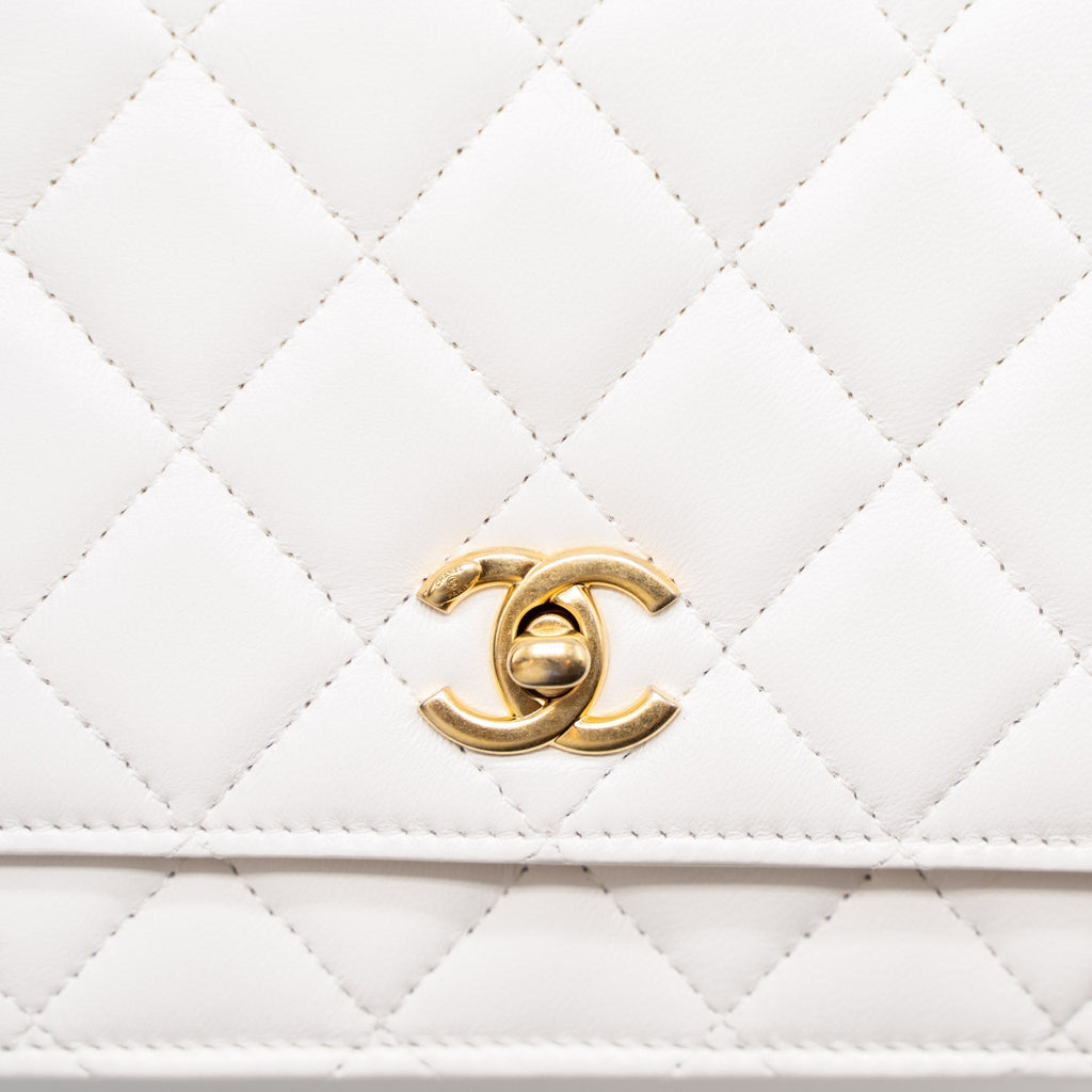 chanel-pearl-crush-wallet-on-chain-lambskin-white-brushed-ghw-microchip