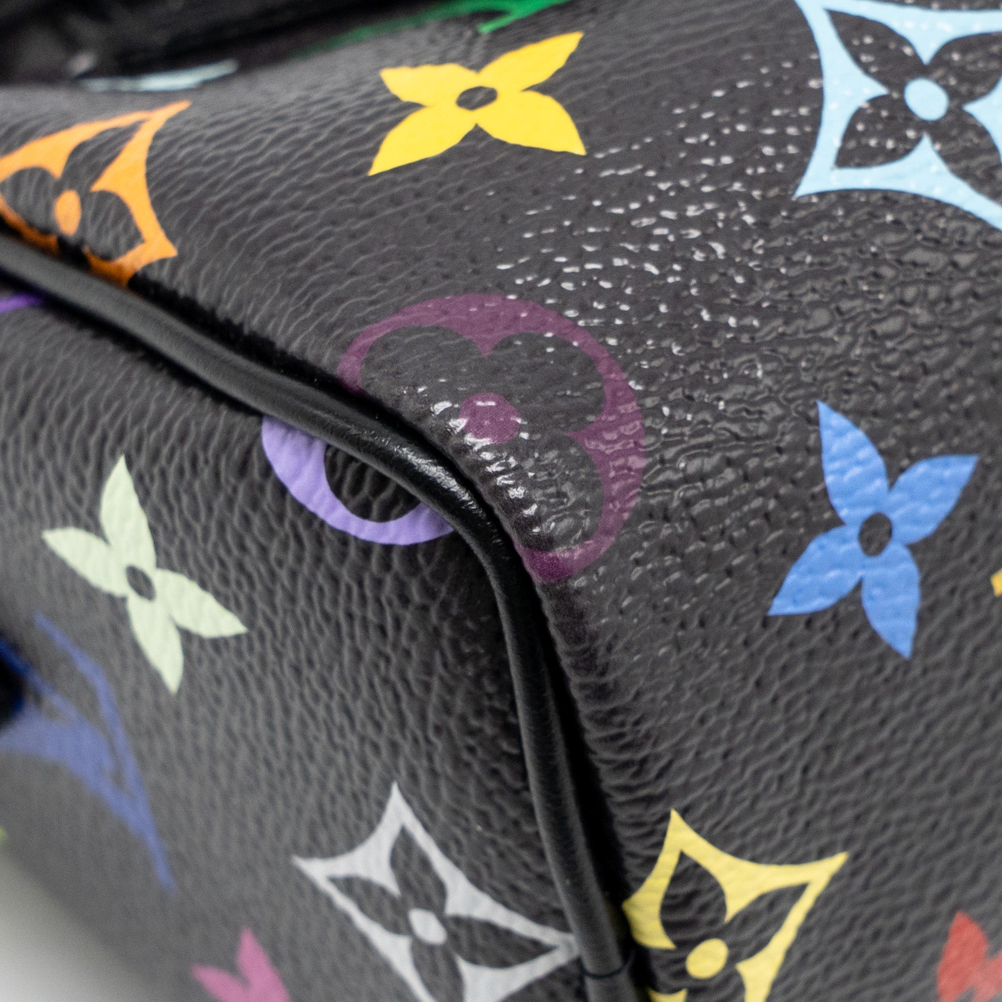 lv-black-1