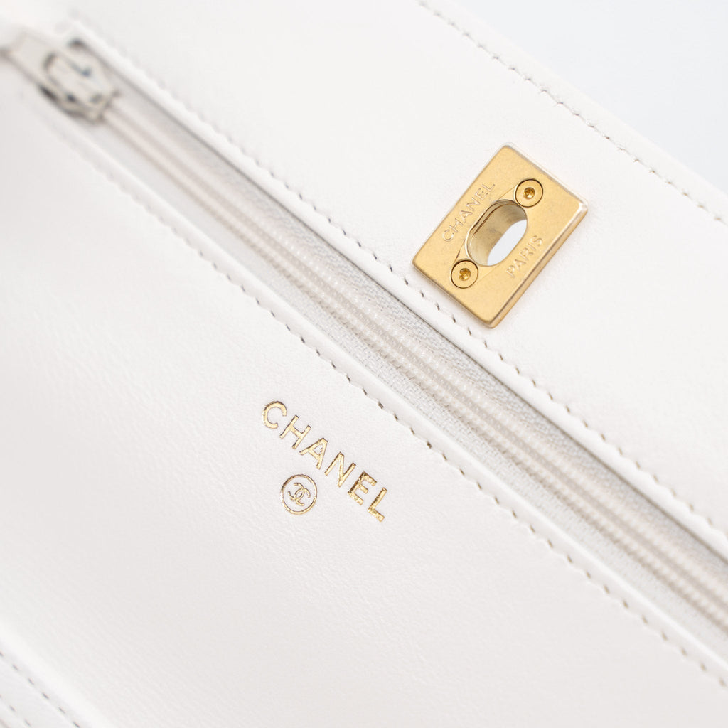 chanel-pearl-crush-wallet-on-chain-lambskin-white-brushed-ghw-microchip