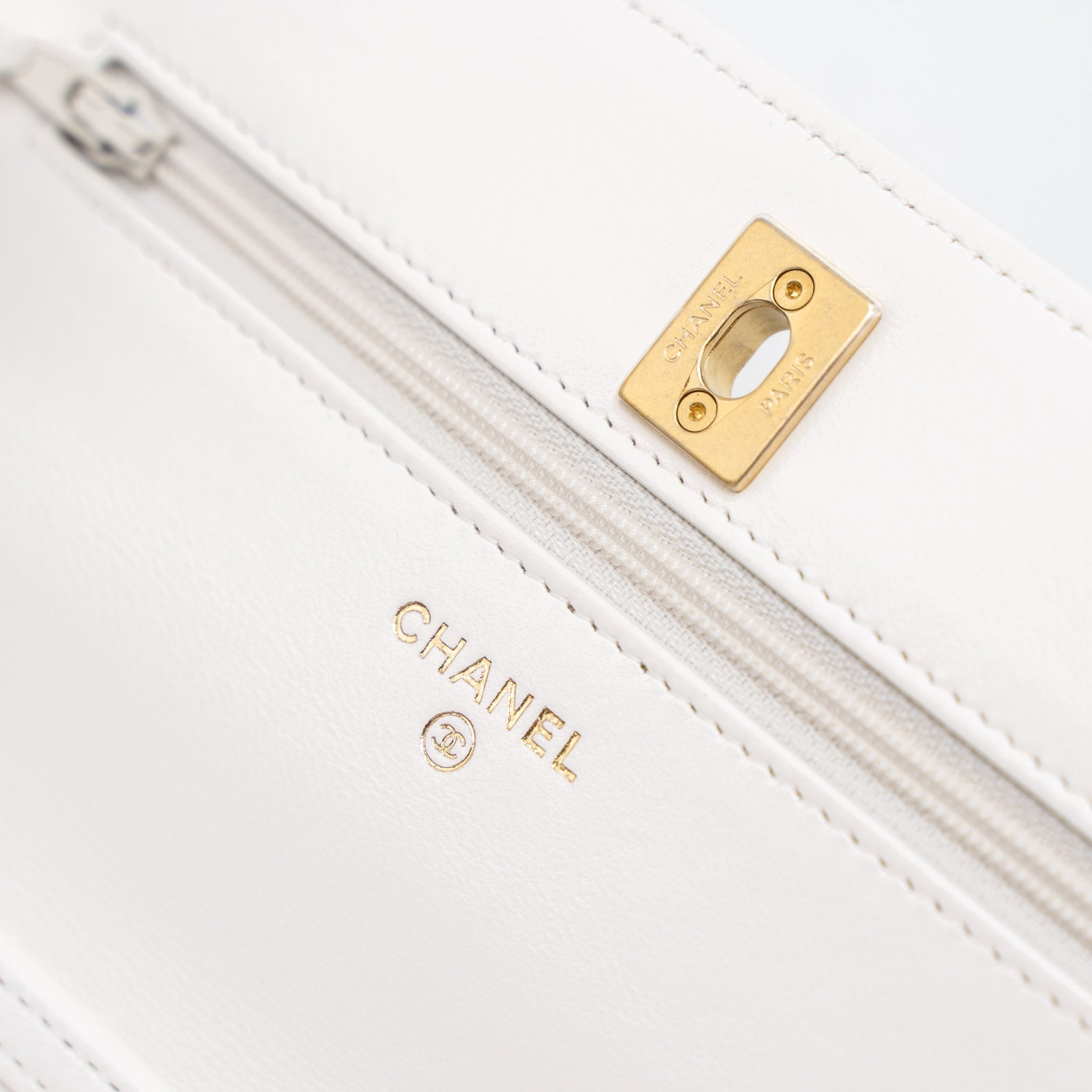 chanel-pearl-crush-wallet-on-chain-lambskin-white-brushed-ghw-microchip