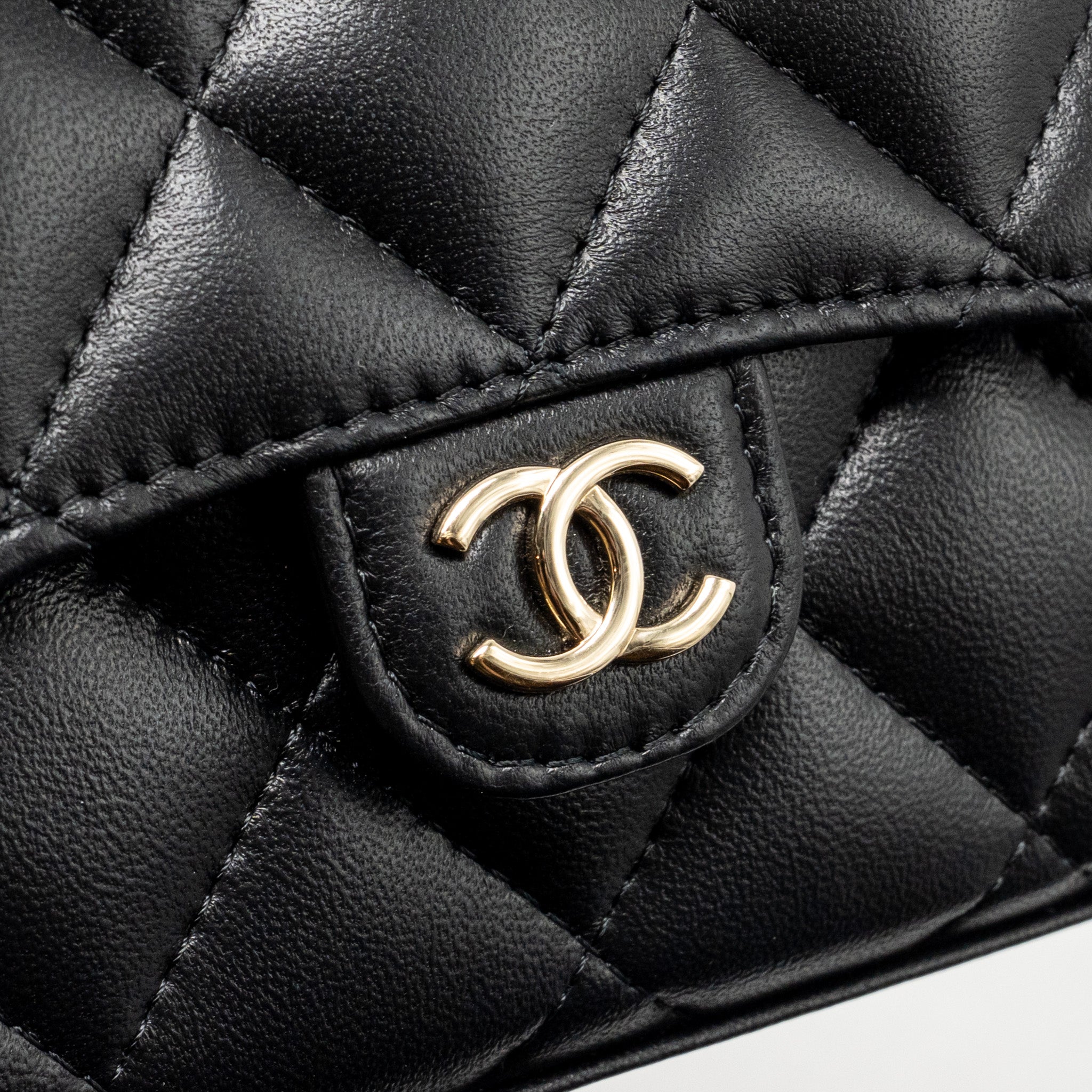 chanel-detailed-top-handle-mini-clutch-with-chain-lambskin-black-lghw-microchip