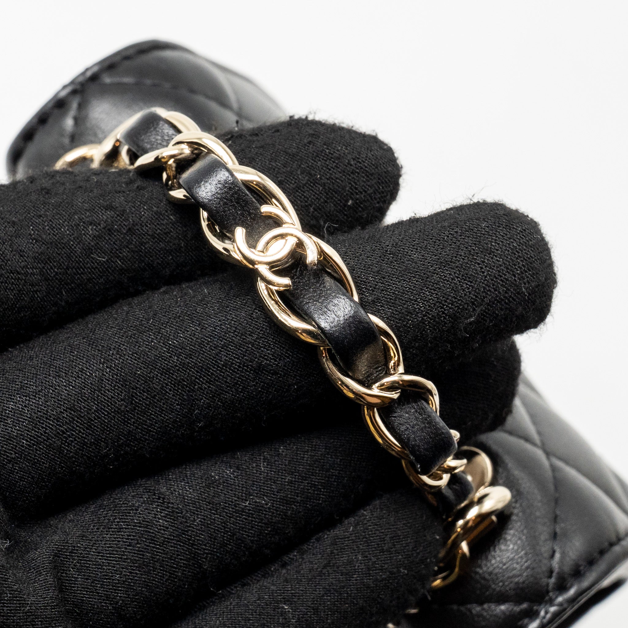 chanel-detailed-top-handle-mini-clutch-with-chain-lambskin-black-lghw-microchip
