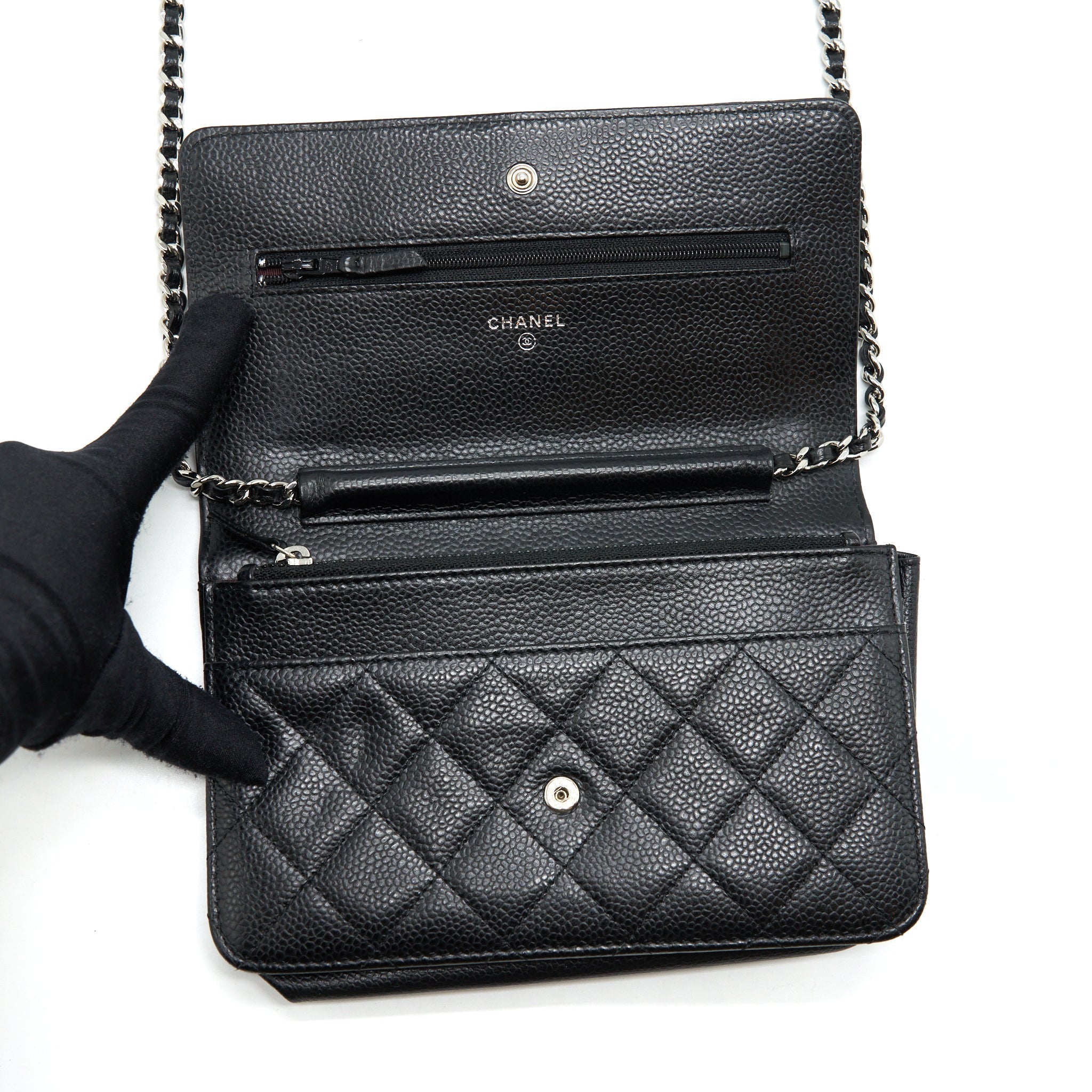 chanel-classic-wallet-on-chain-caviar-black-shw-4