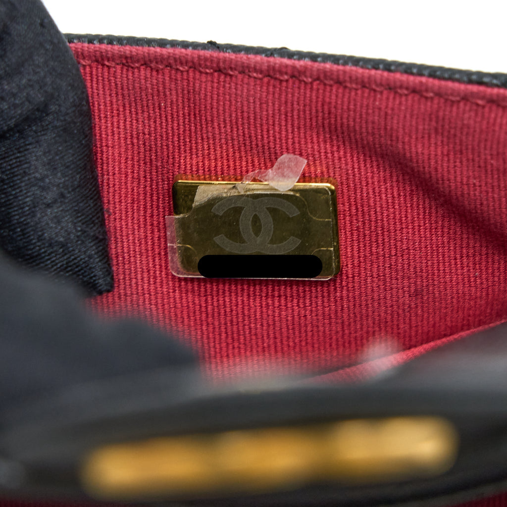 chanel-small-hobo-bag-caviar-black-ghw-microchip