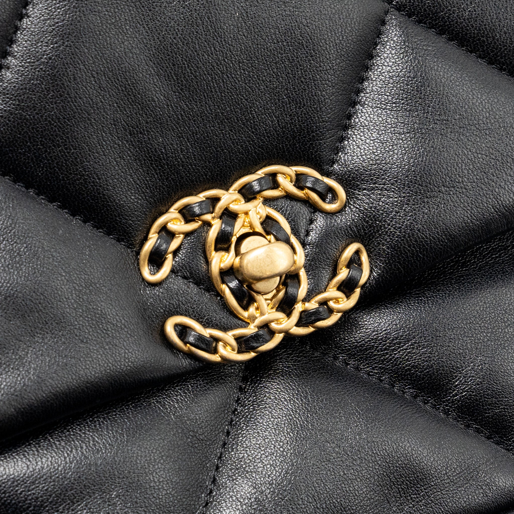 chanel-small-19-bag-lambskin-black-multicolour-hardware-microchip-5