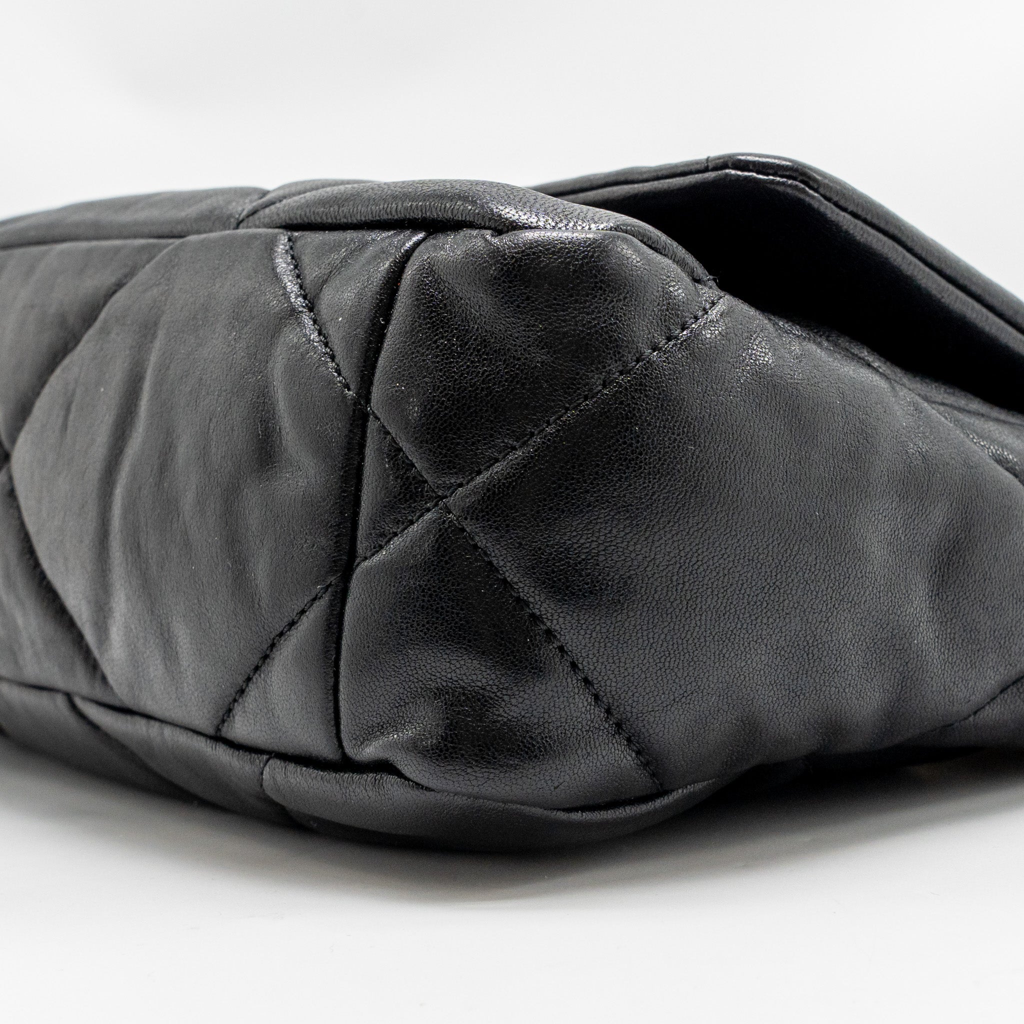chanel-19bag-black