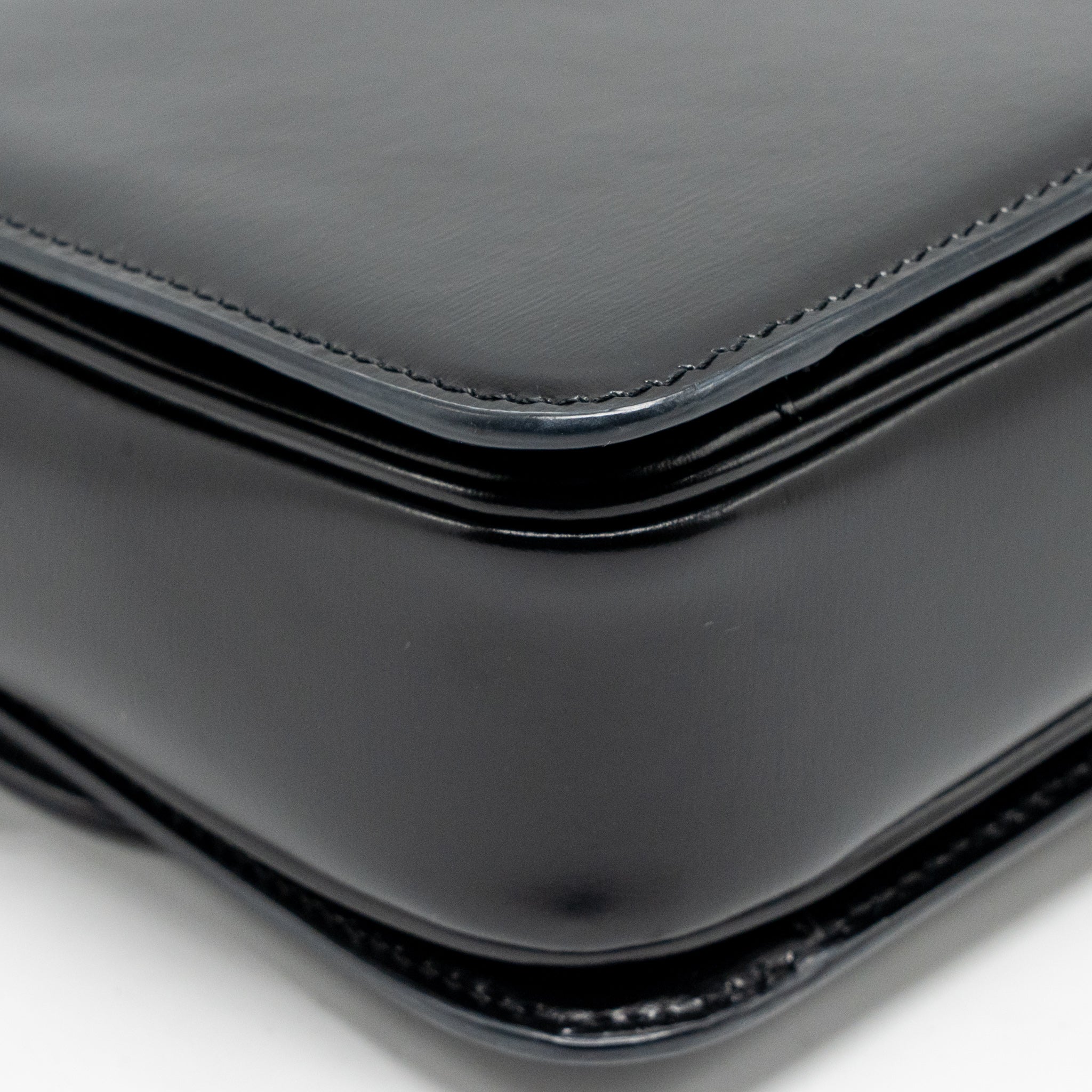 celine-teen-triomphe-bag-shiny-calfskin-black-ghw