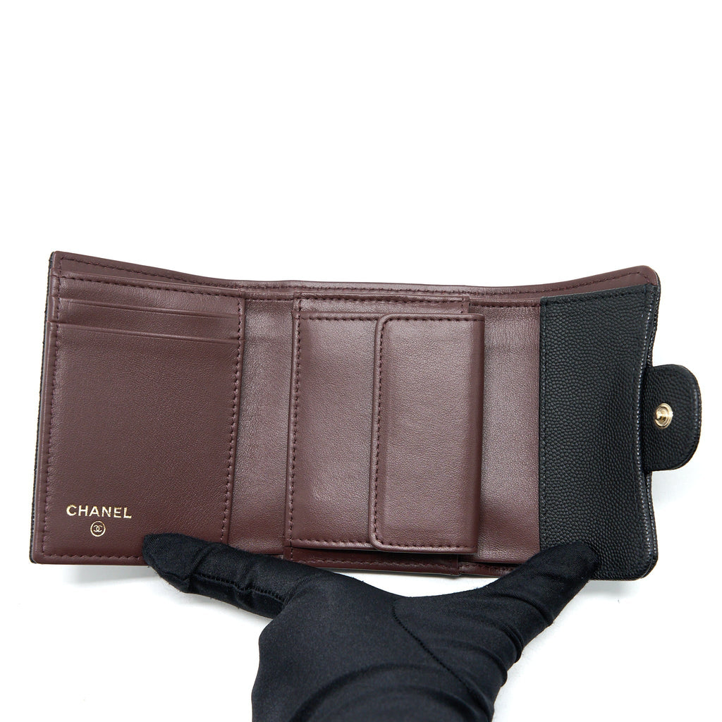 chanel-classic-flap-compact-wallet-caviar-black-lghw