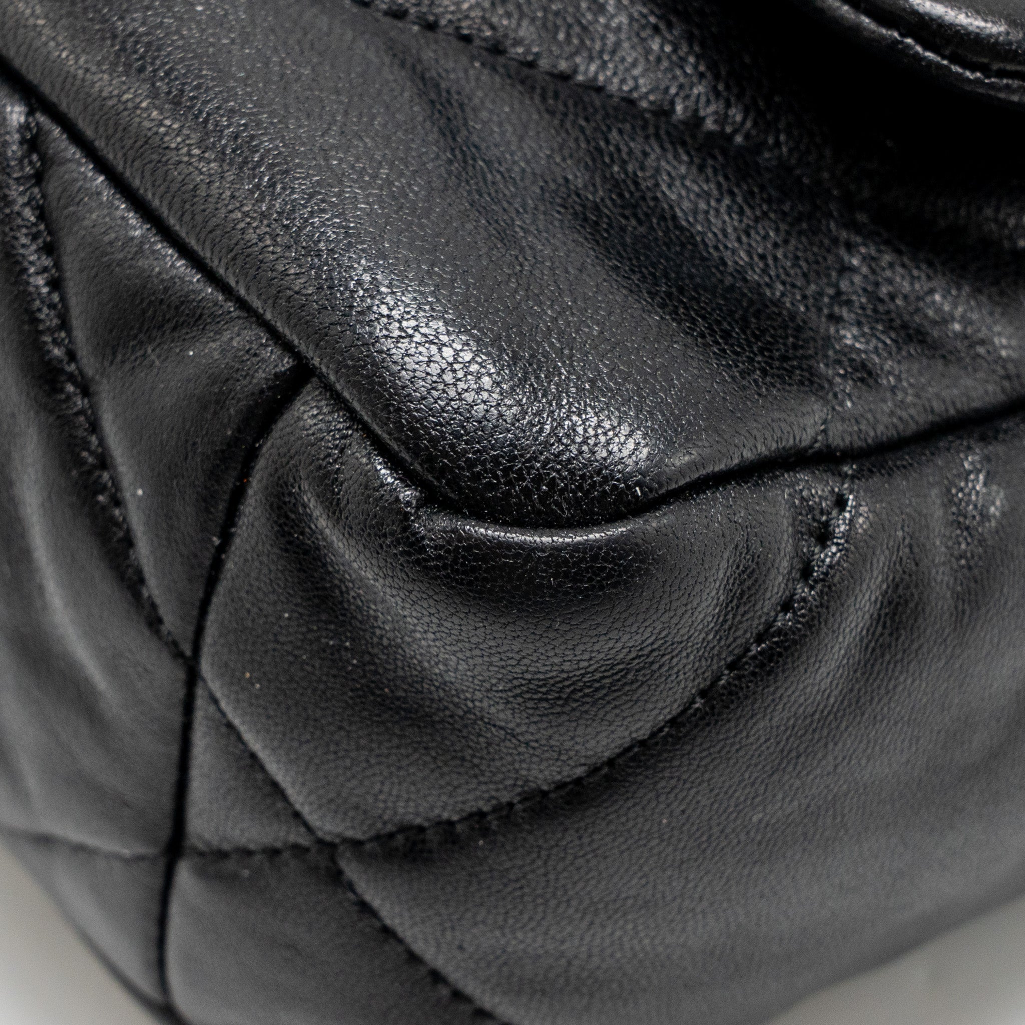 chanel-19bag-black