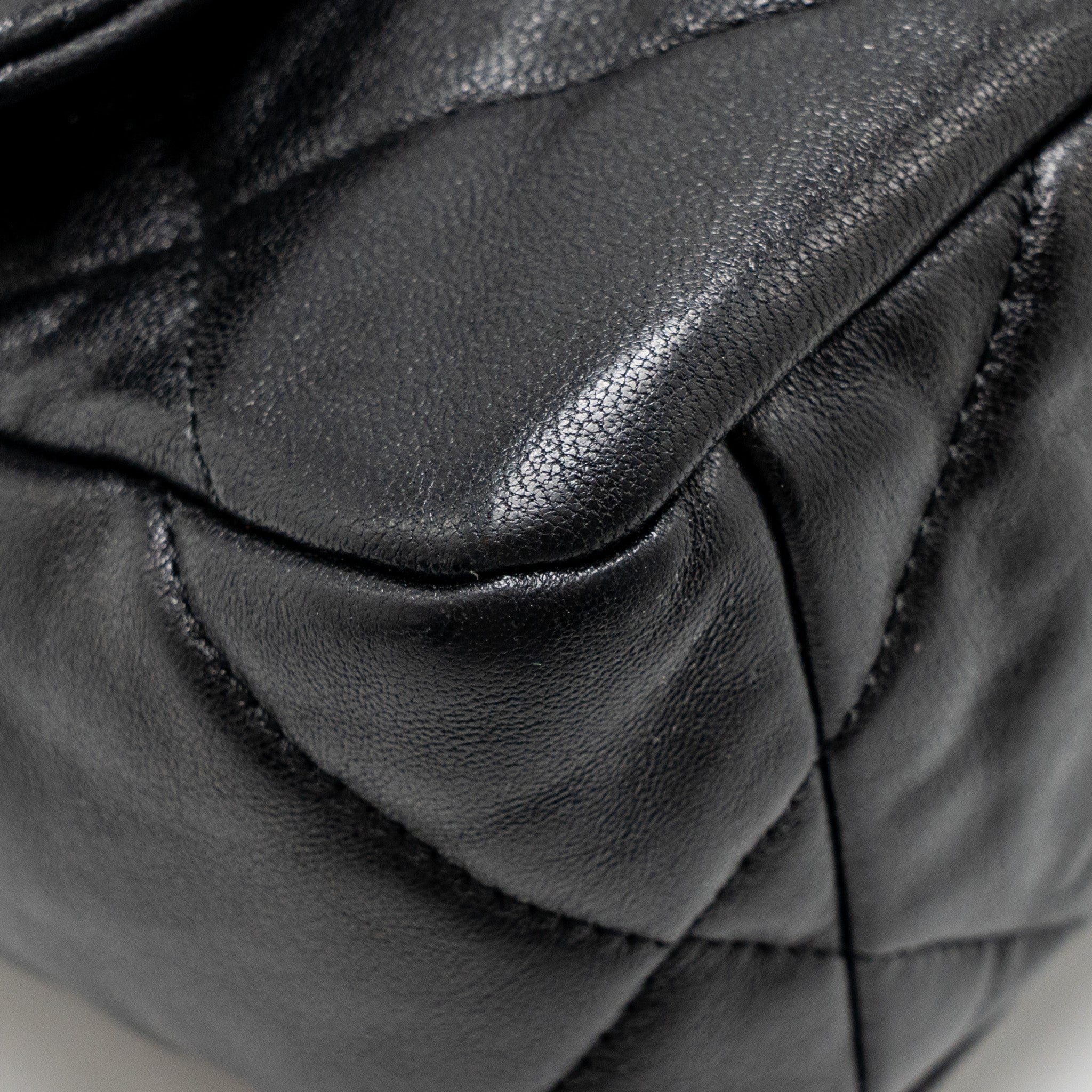chanel-19bag-black