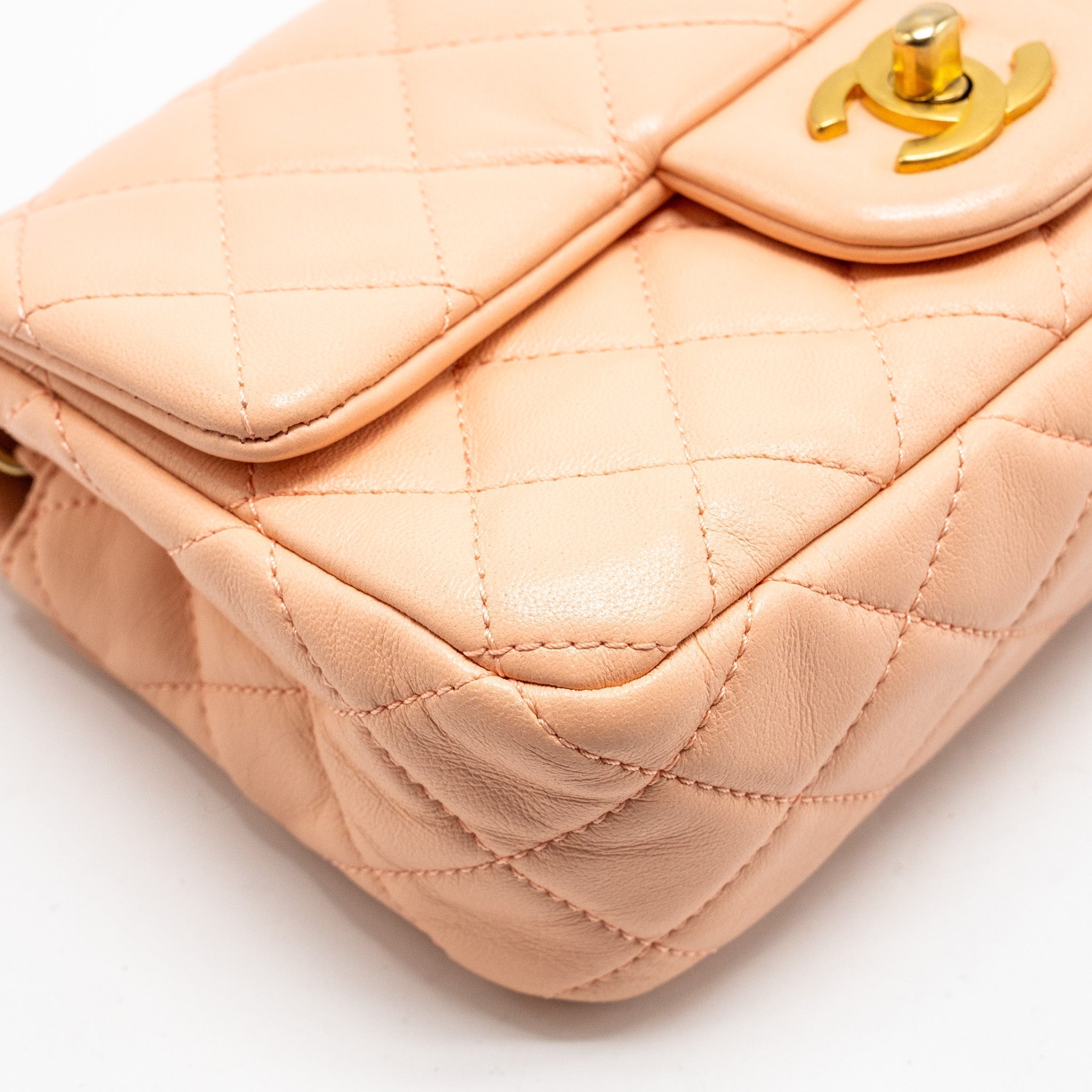 chanel-pearl-crush-mini-rectangular-flap-bag-pink-ghw-microchip