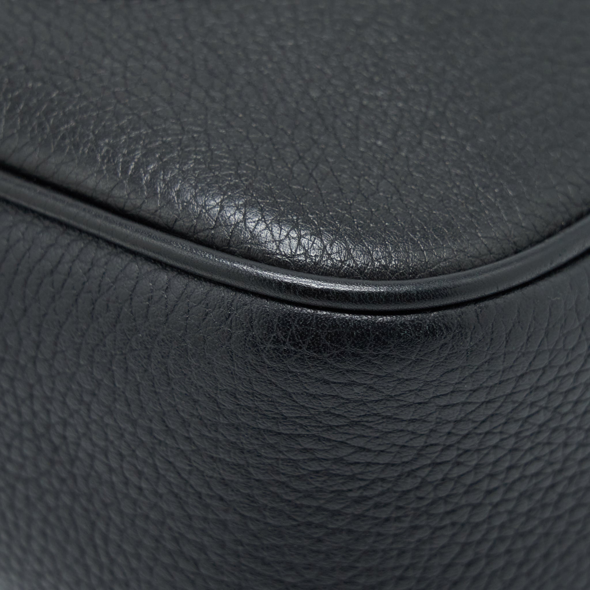 gucci-disco-camera-bag-calfskin-black-lghw