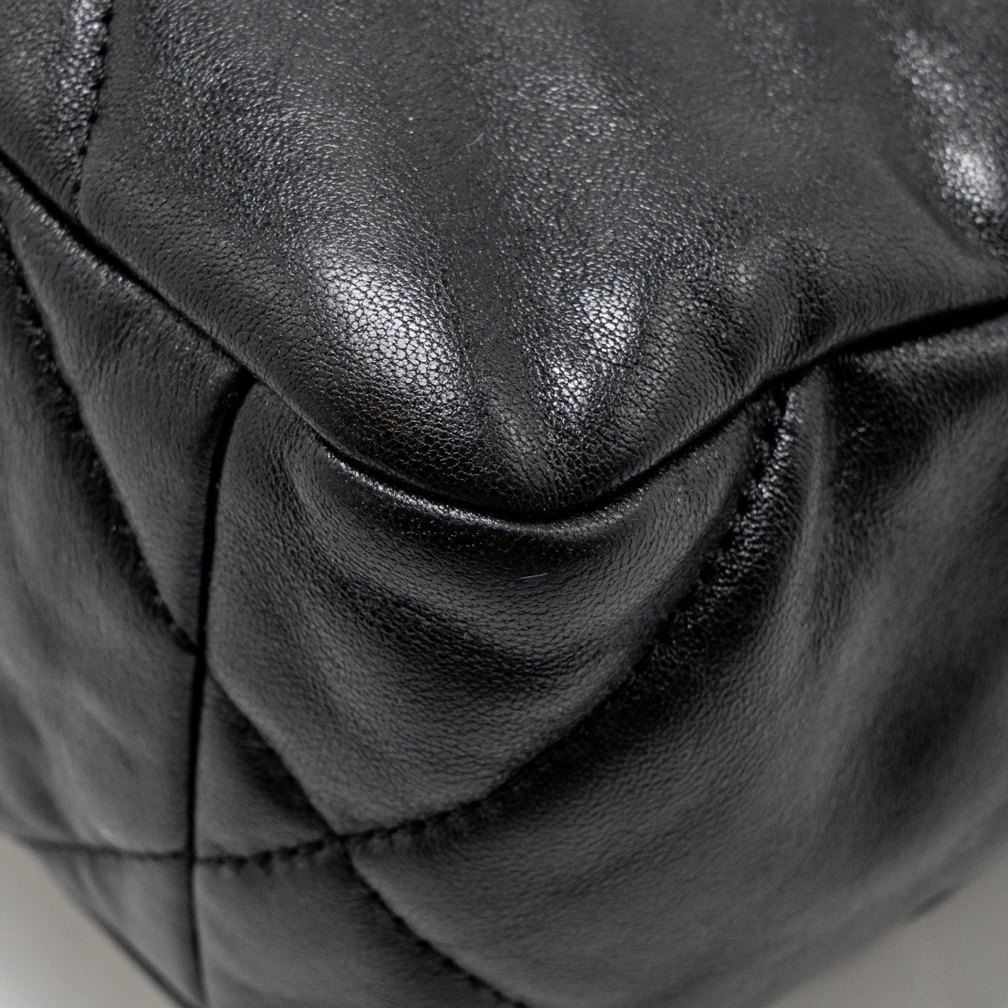 chanel-19bag-black