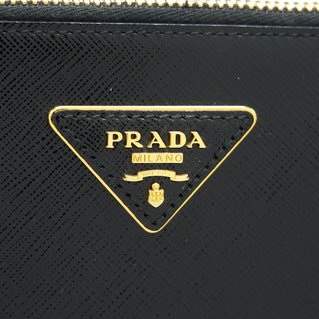 prada-saffiano-tote-bag-black