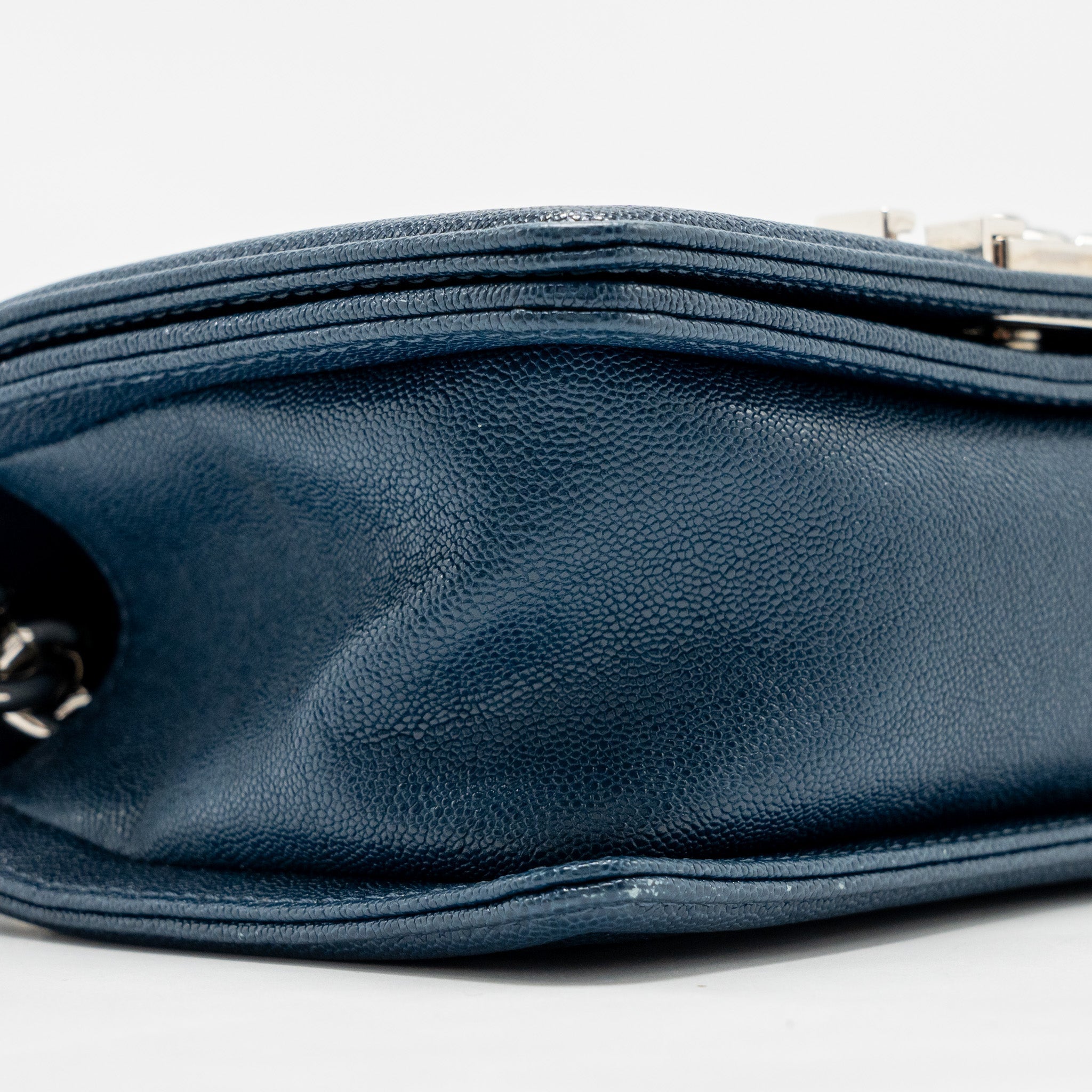 chanel-small-boy-bag-caviar-navy-shw