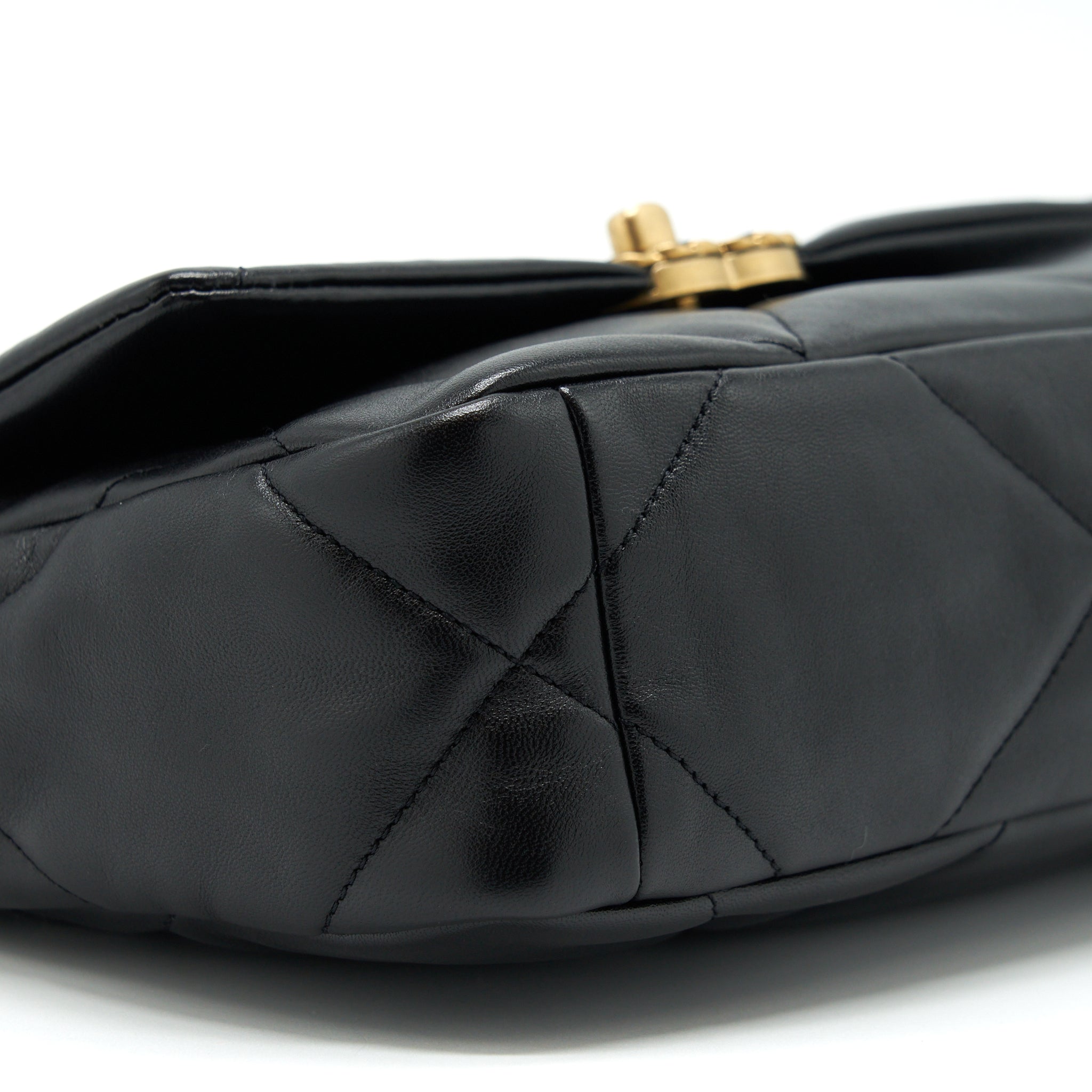 chanel-19-small-bag-lambskin-black-multicolour-hardware