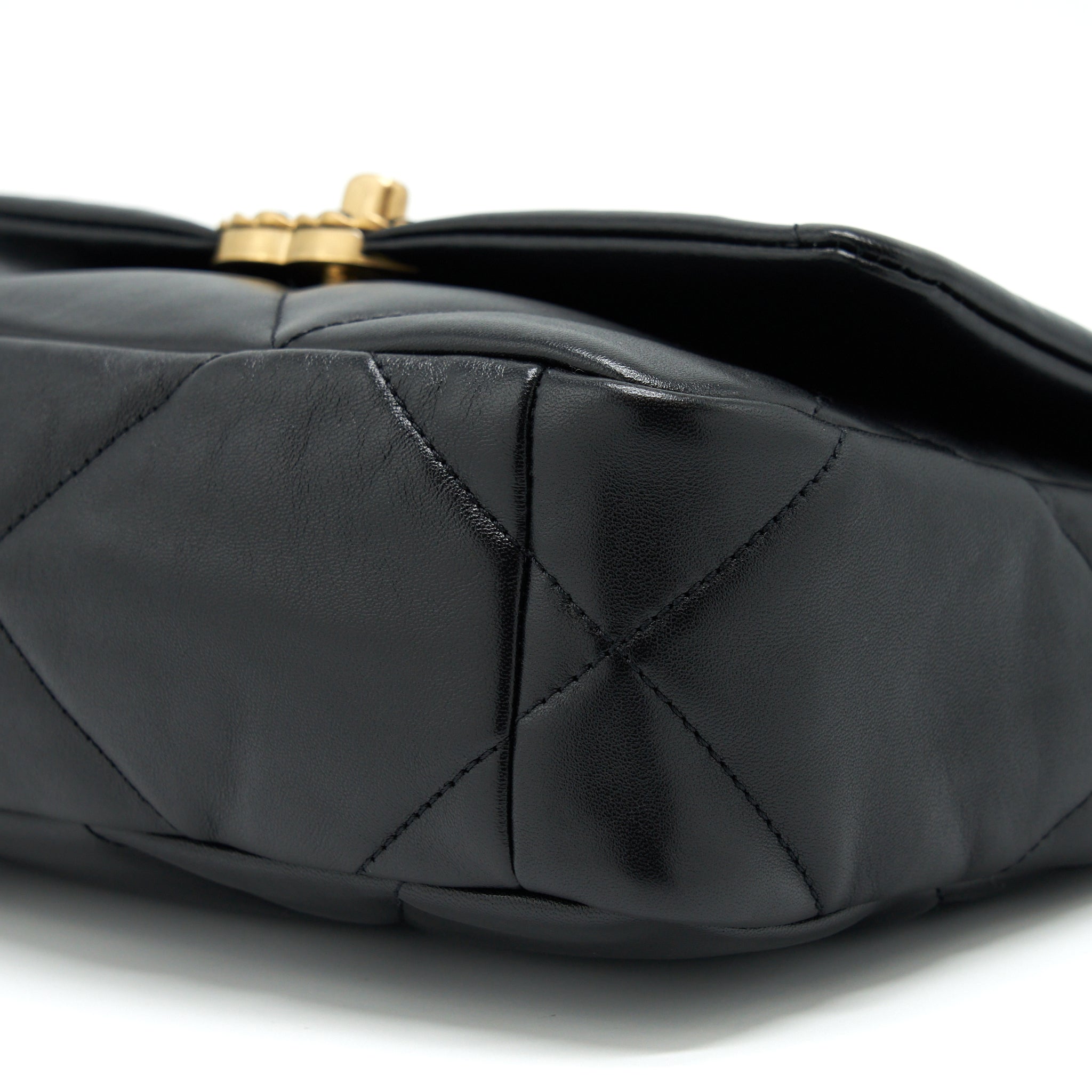 chanel-19-small-bag-lambskin-black-multicolour-hardware