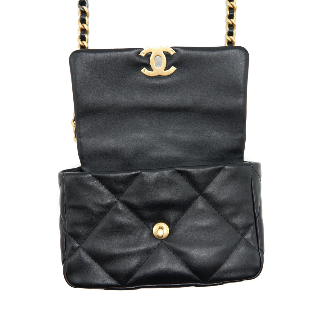 chanel-19-small-bag-lambskin-black-multicolour-hardware