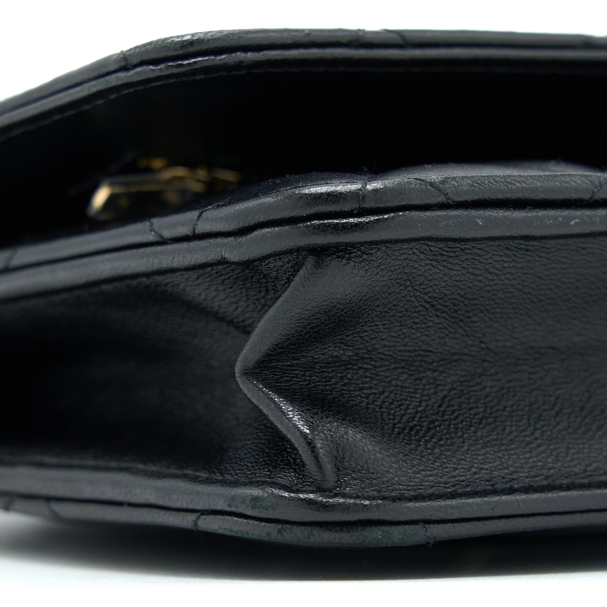 chanel-ribbon-wallet-on-chain-lambskin-black-lghw-microchip-1