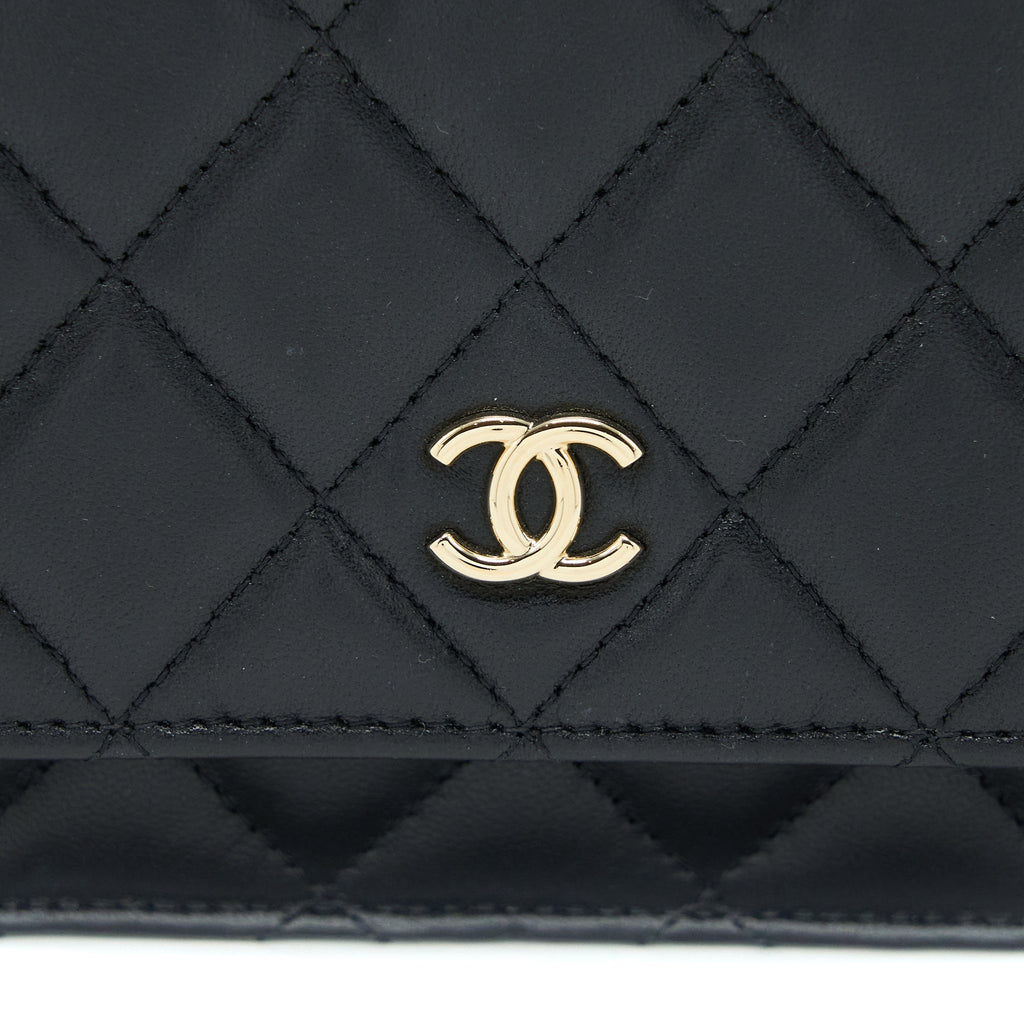 chanel-ribbon-wallet-on-chain-lambskin-black-lghw-microchip-1