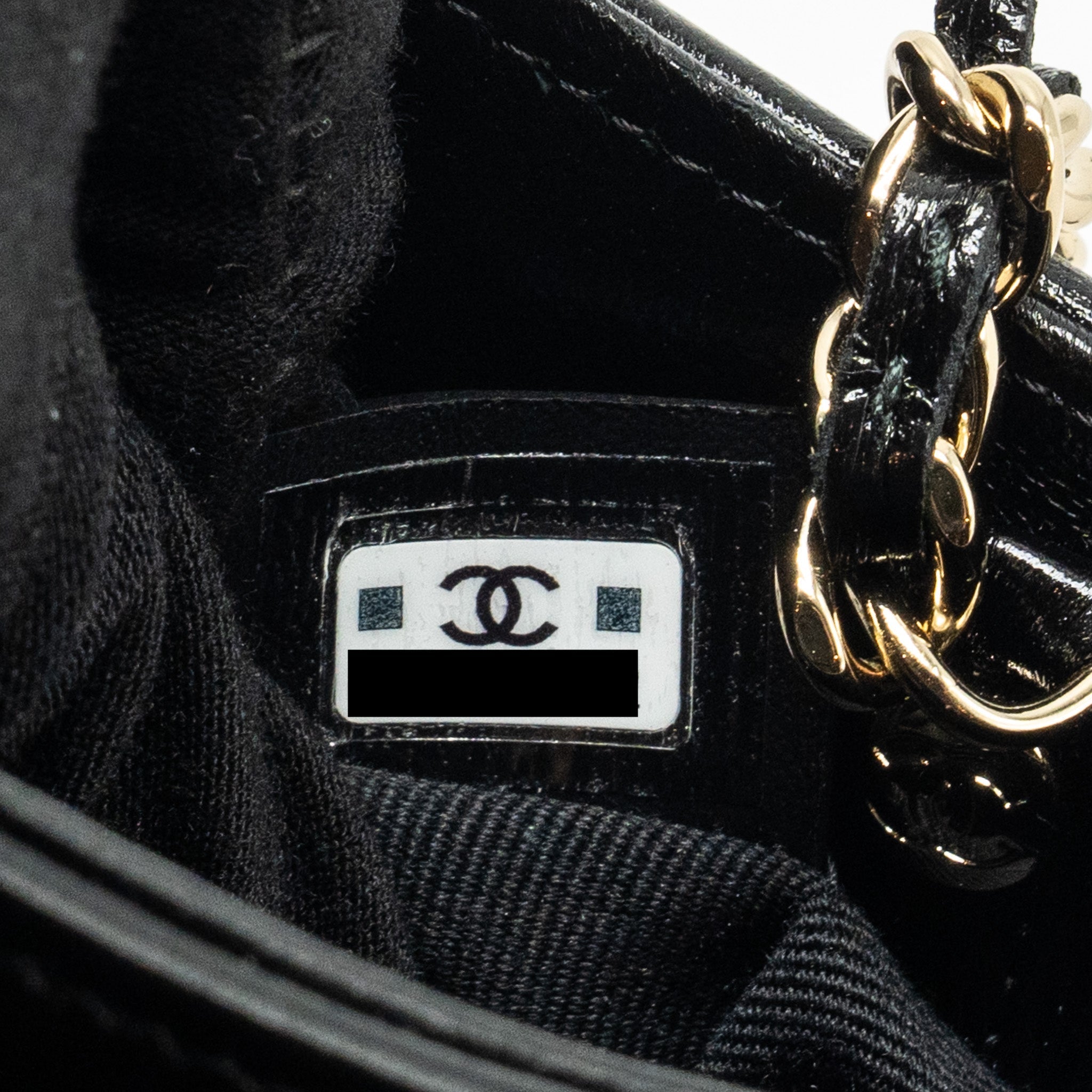 chanel-mini-31-clutch-with-chain-shiny-calfskin-black-lghw-1