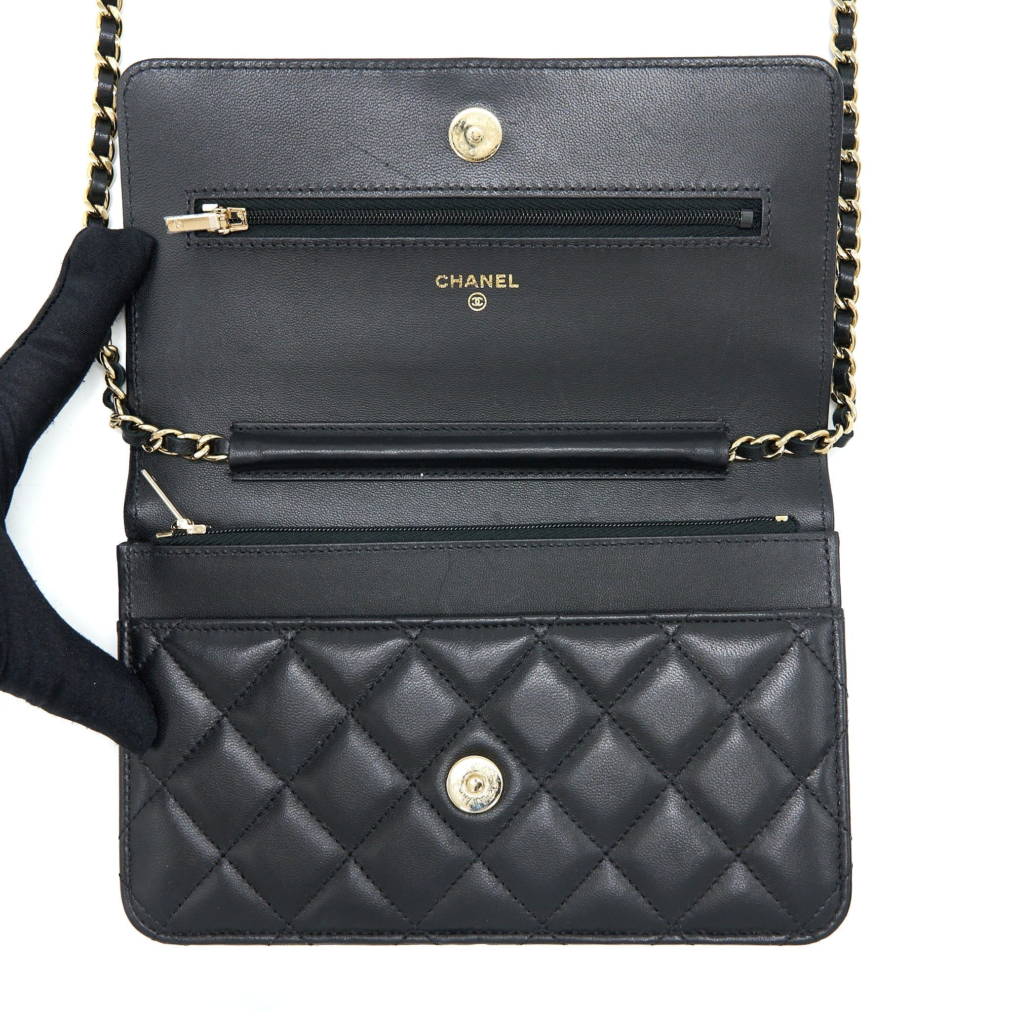 chanel-ribbon-wallet-on-chain-lambskin-black-lghw-microchip-1