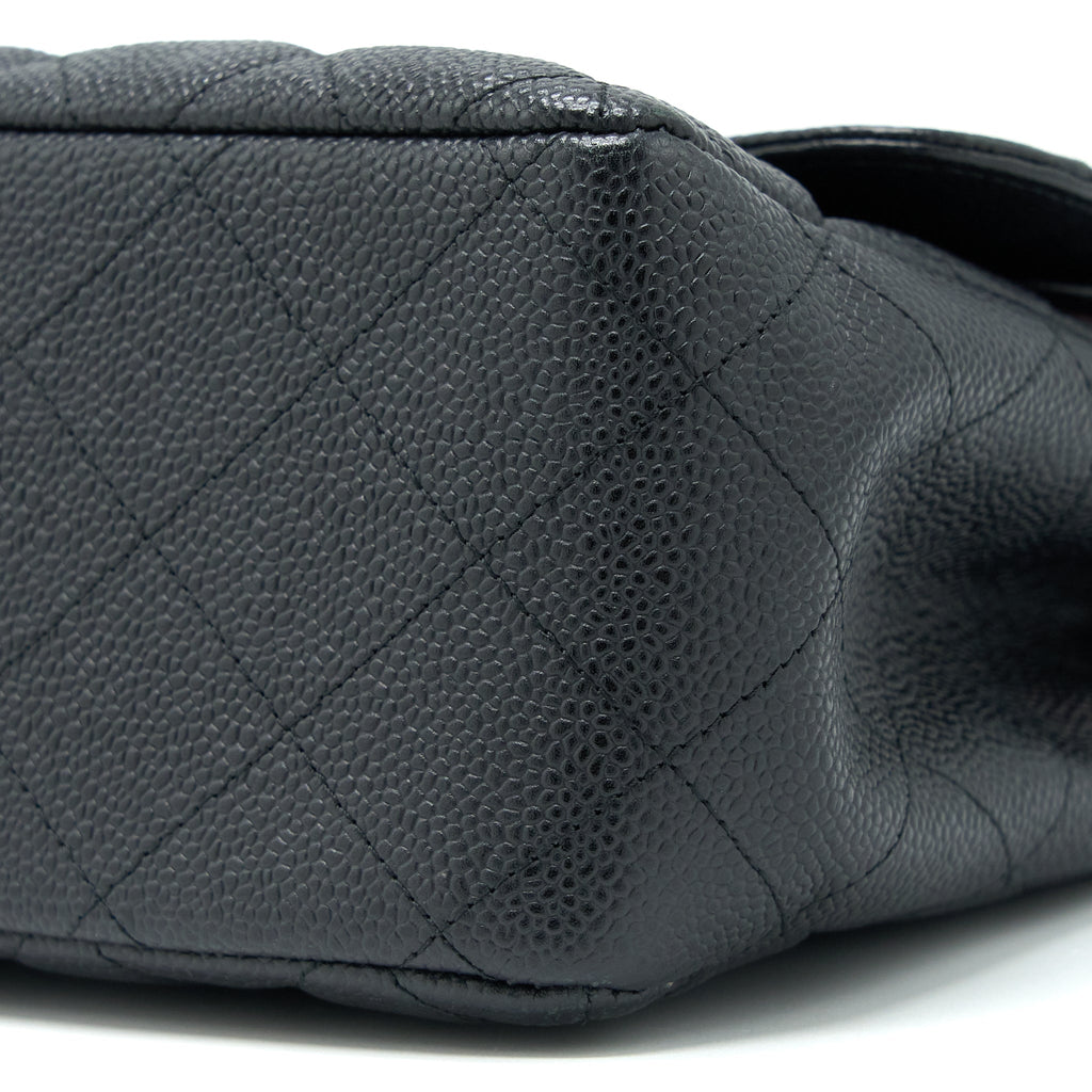 chanel-classic-jumbo-flap-bag-caviar-black-ghw-1
