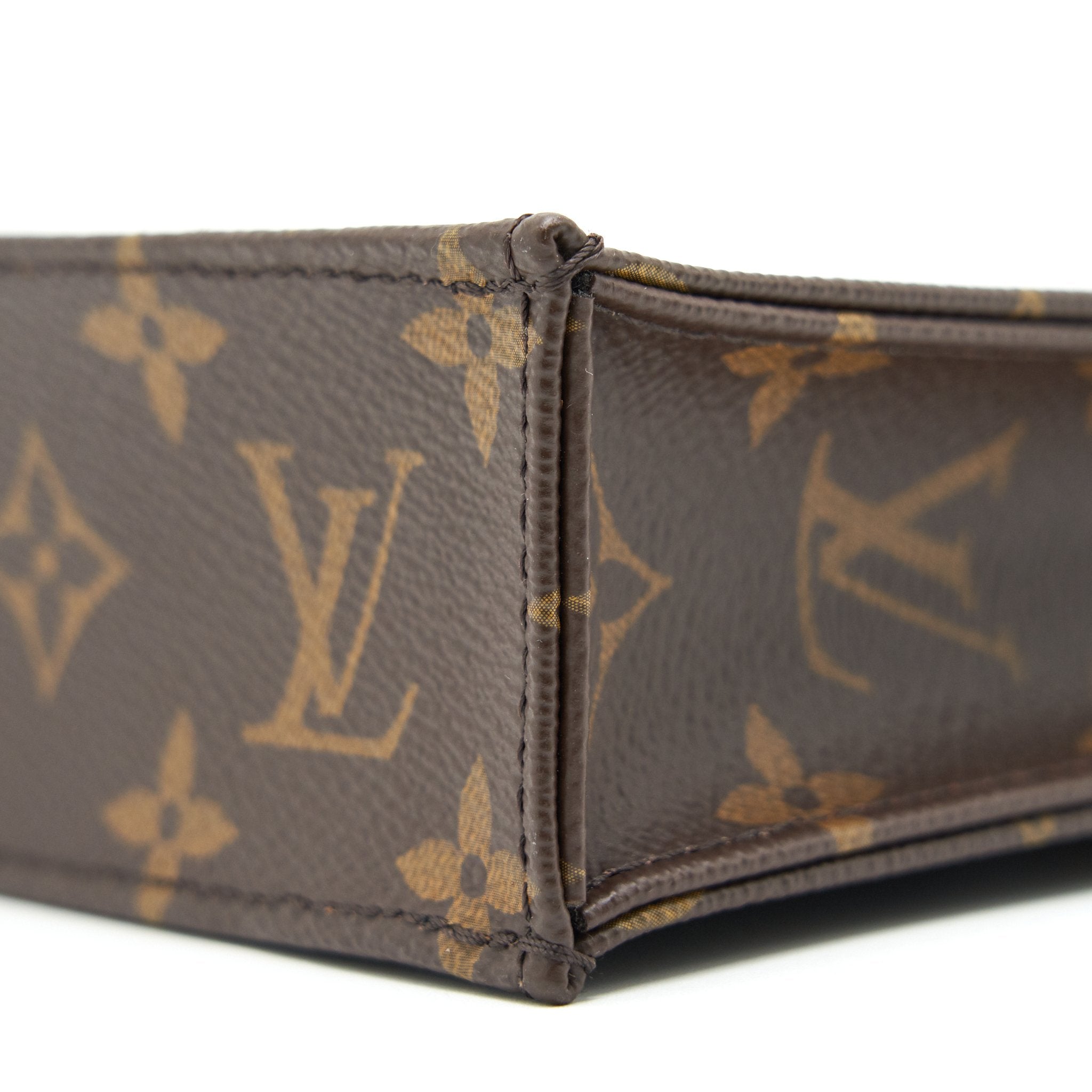 louis-vuitton-petit-sac-plat-monogram-canvas-1
