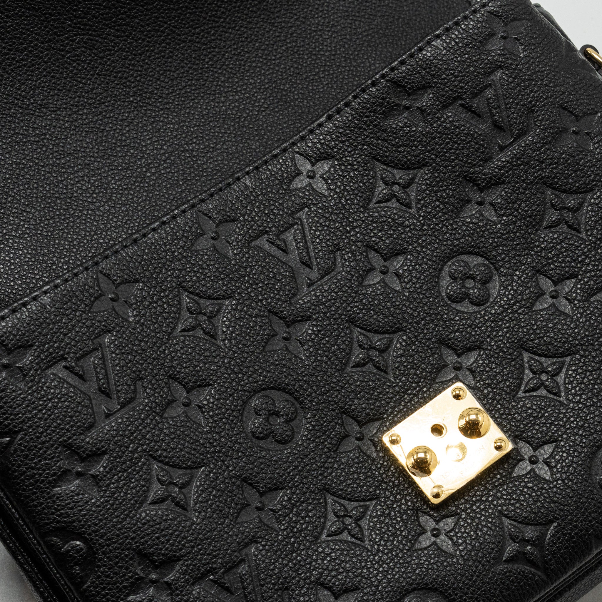 louis-vuitton-pochette-metis-monogram-empreinte-black-ghw-6