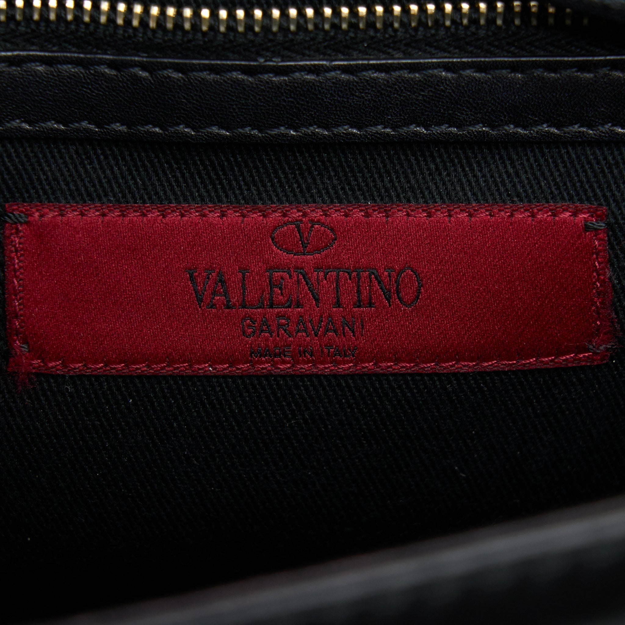 valentino-small-rockstud-crossbody-bag-with-chain-black-lghw