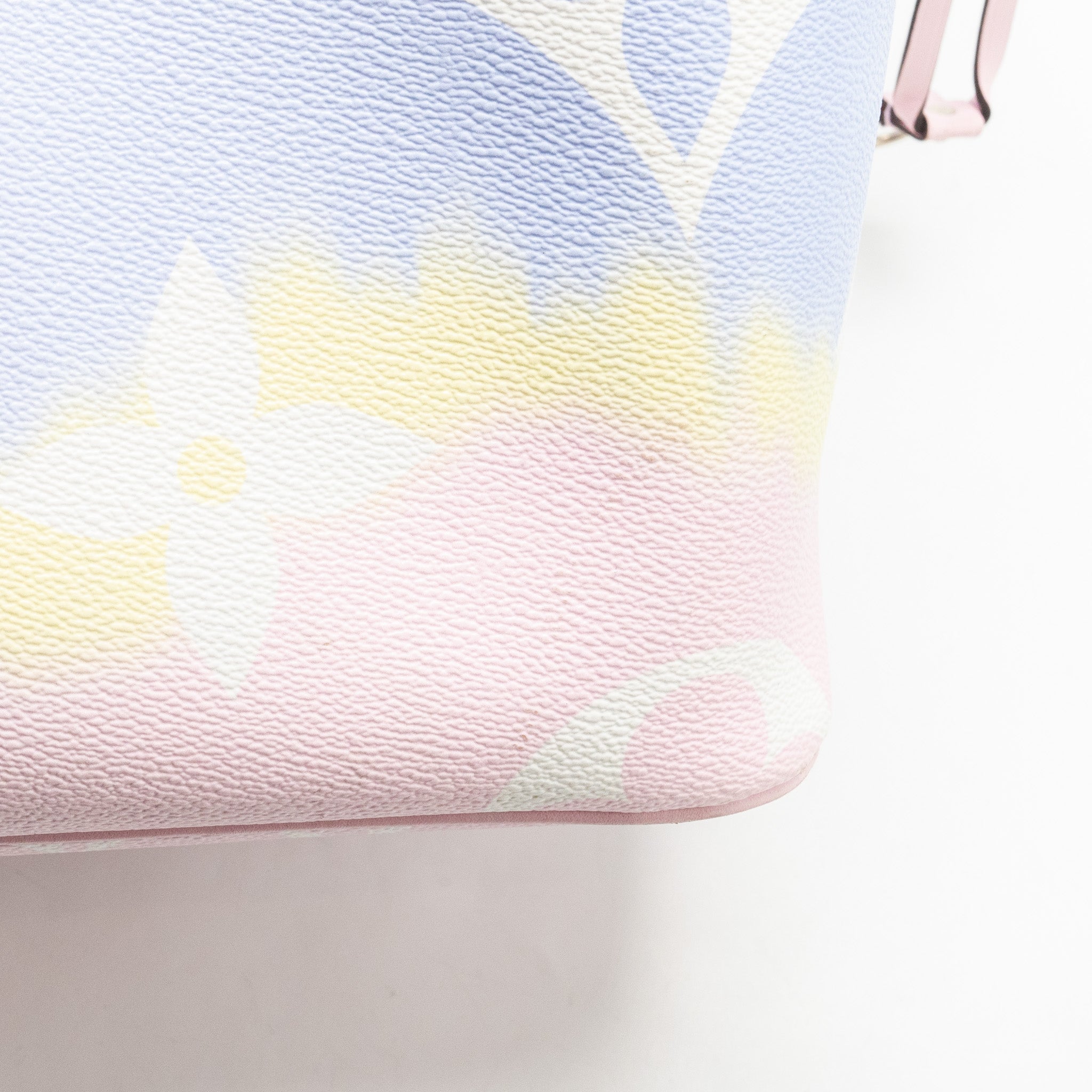 louis-vuitton-neverfull-mm-escal-giant-canvas-pastel-pink-shw
