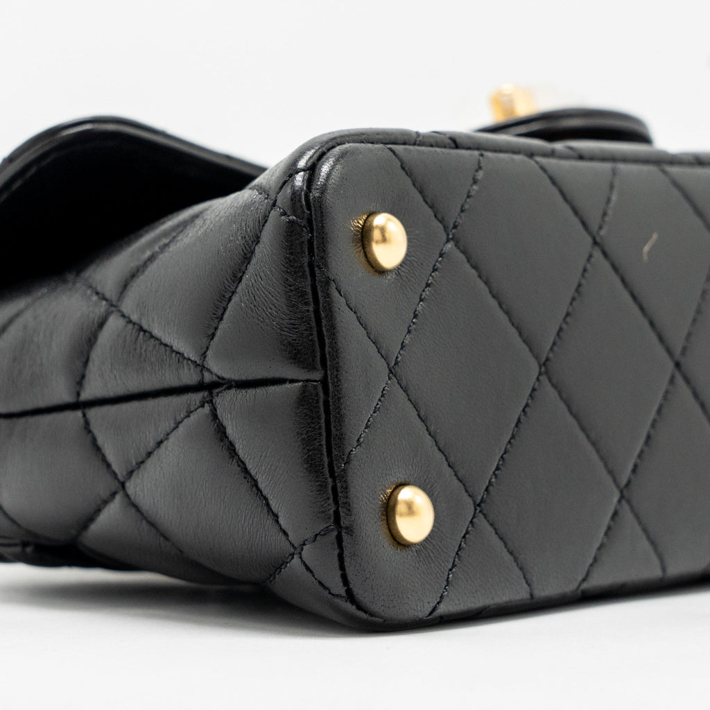 chanel-25p-top-handle-flap-bag-shiny-lambskin-black-ghwmicrochip-copy