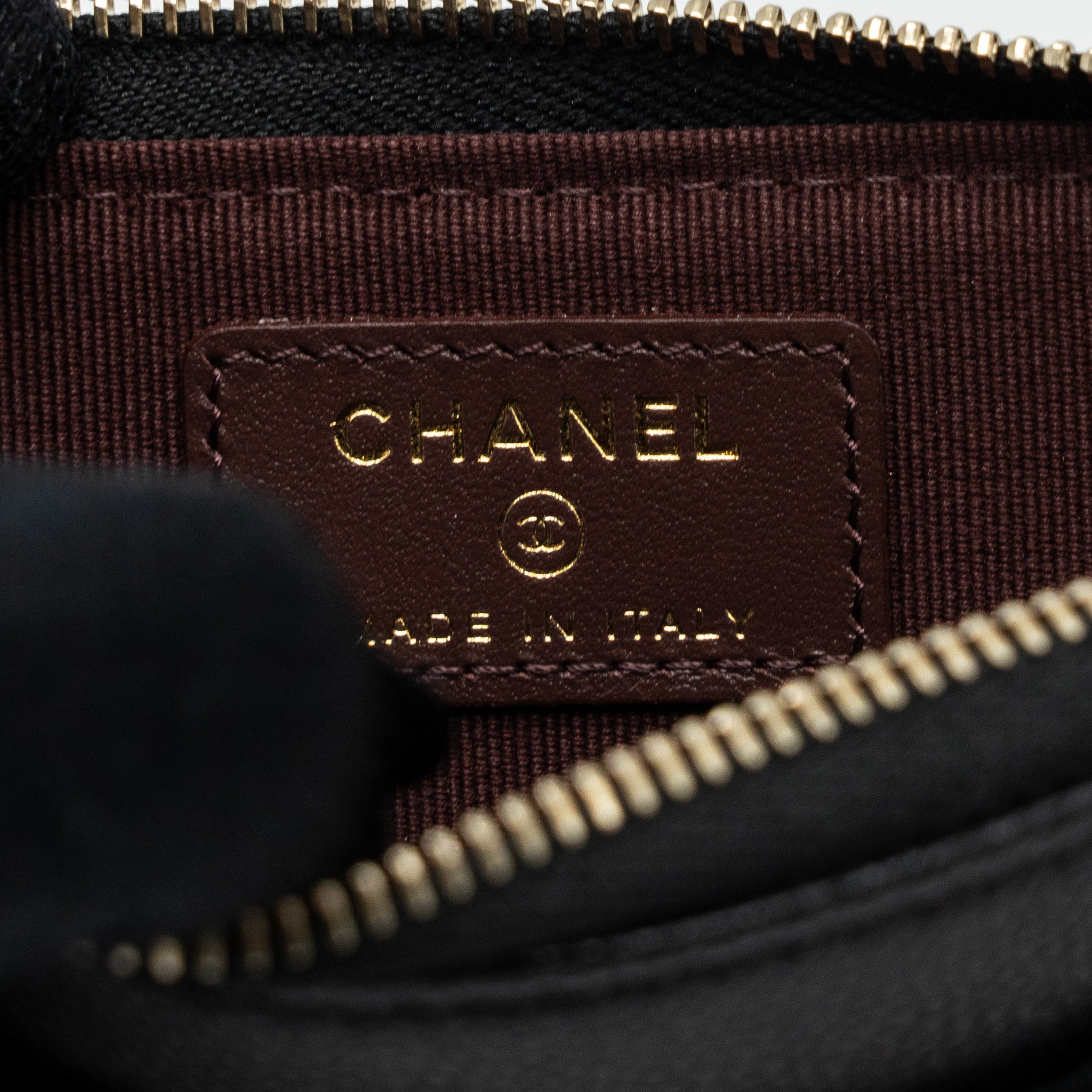 chanel-l-zipper-card-holder-caviar-black-ghw-microchip