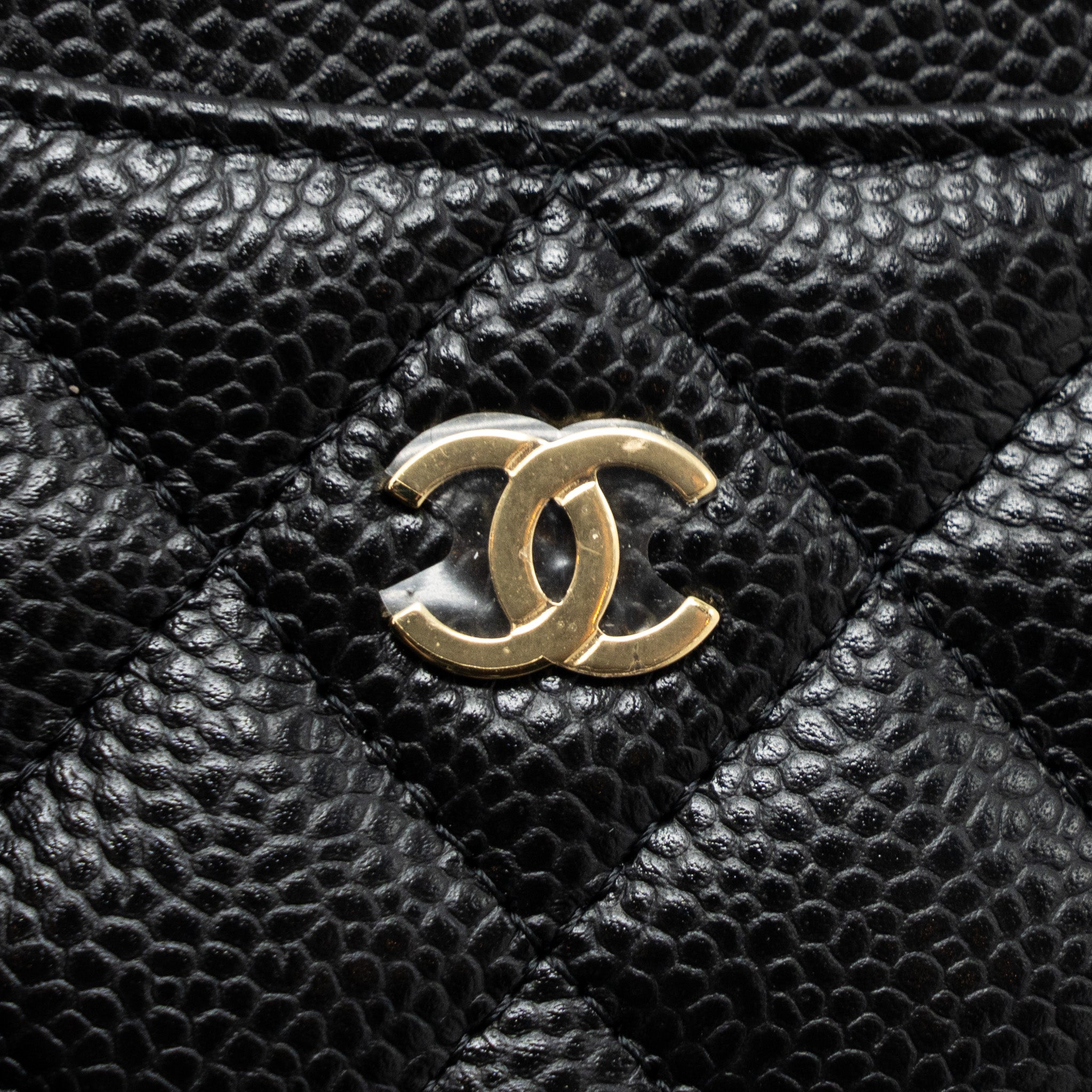 chanel-classic-card-holder-caviar-black-ghw-microchip-2