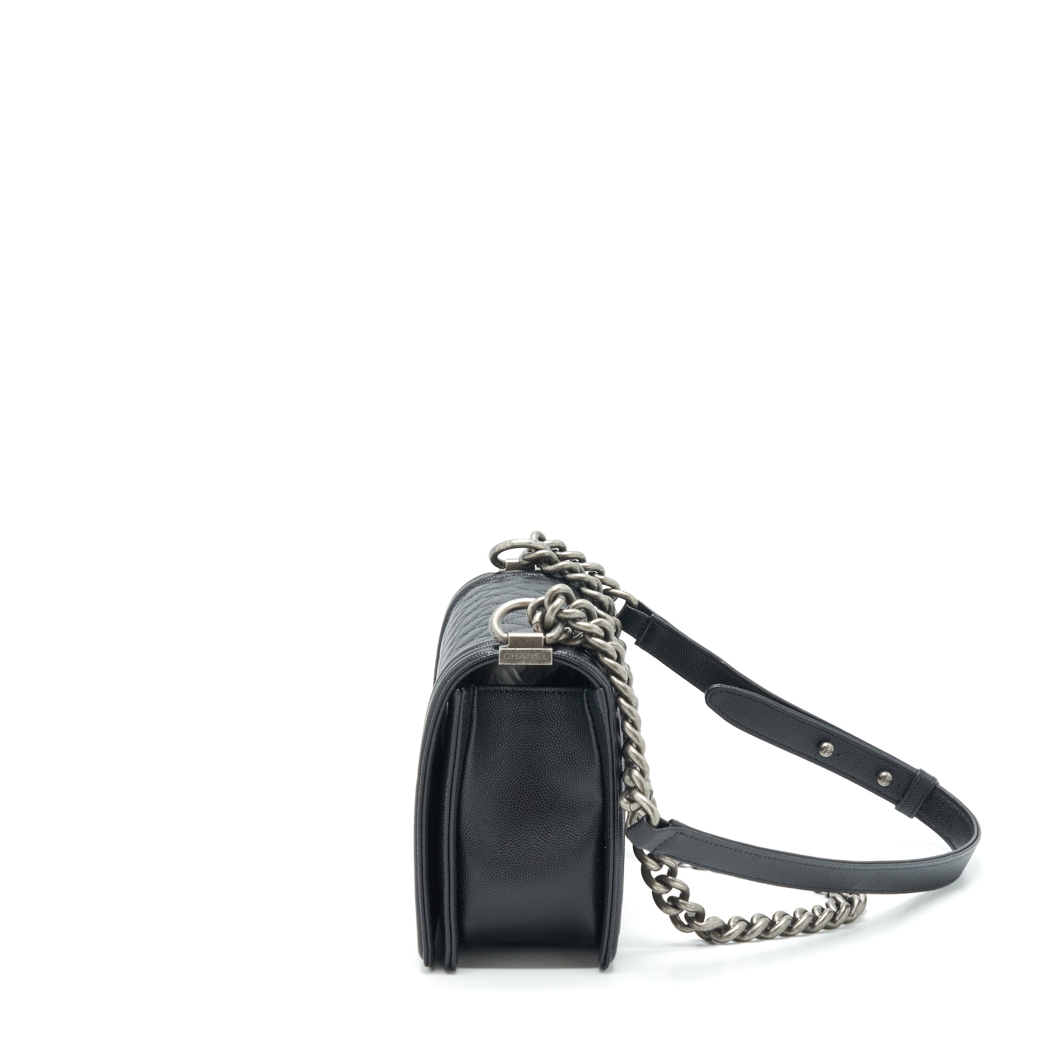 chanel-medium-boy-bag-caviar-black-with-ruthenium-hardware
