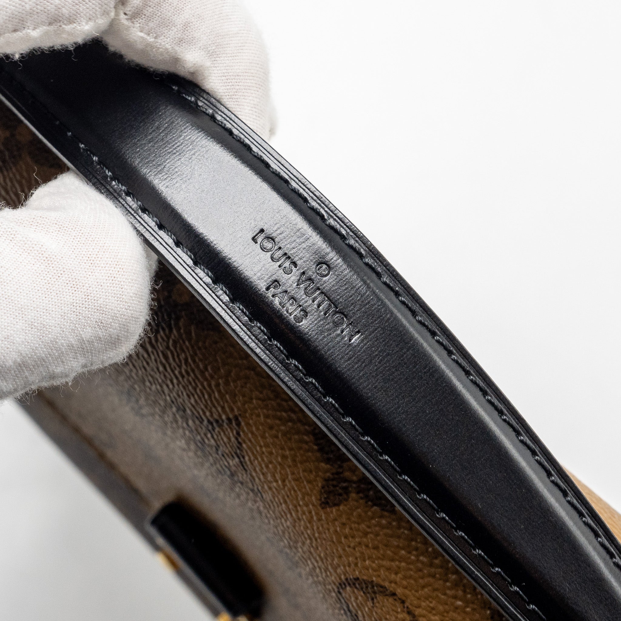 louis-vuitton-pochette-metis-monogram-reverse-canvas-ghw-8