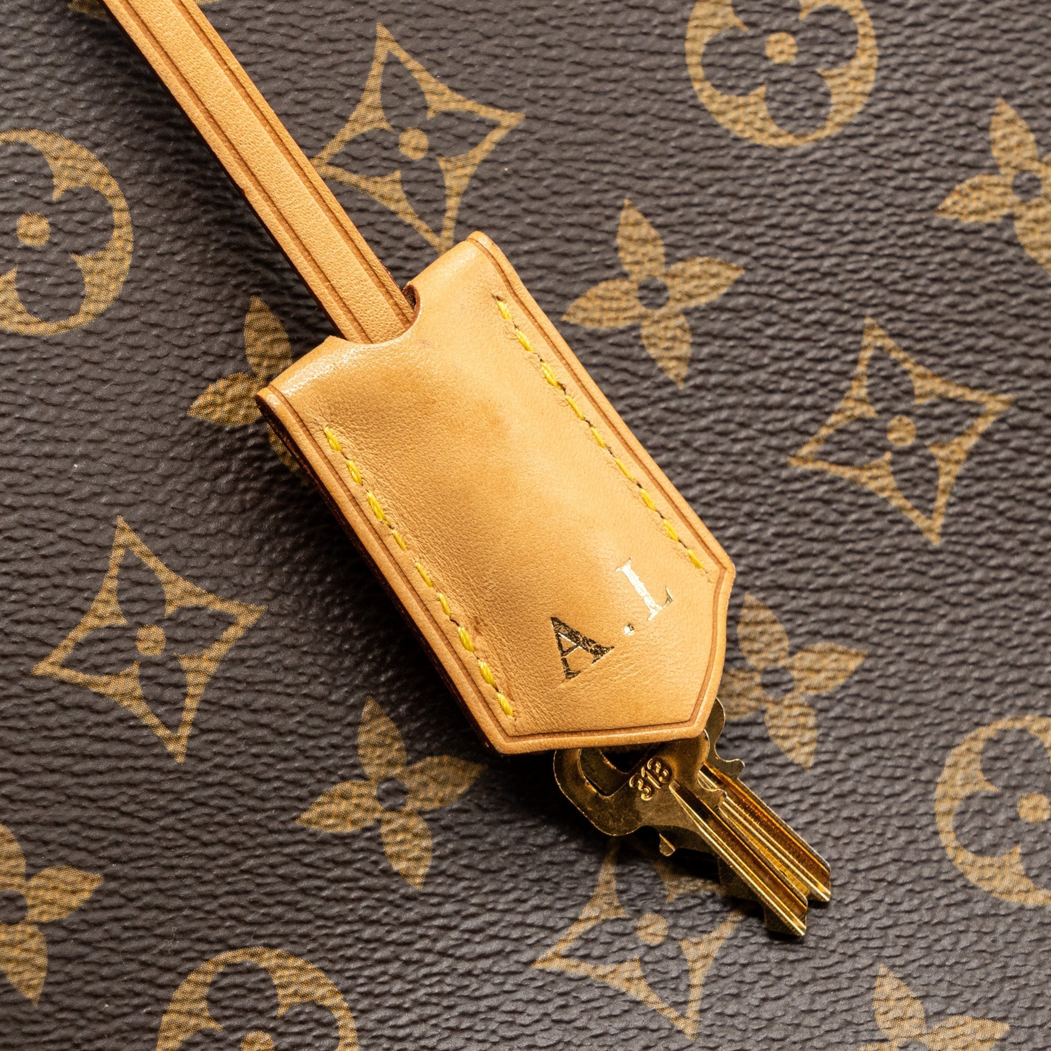 louis-vuitton-montaigne-mm-monogram-canvas-ghw-2