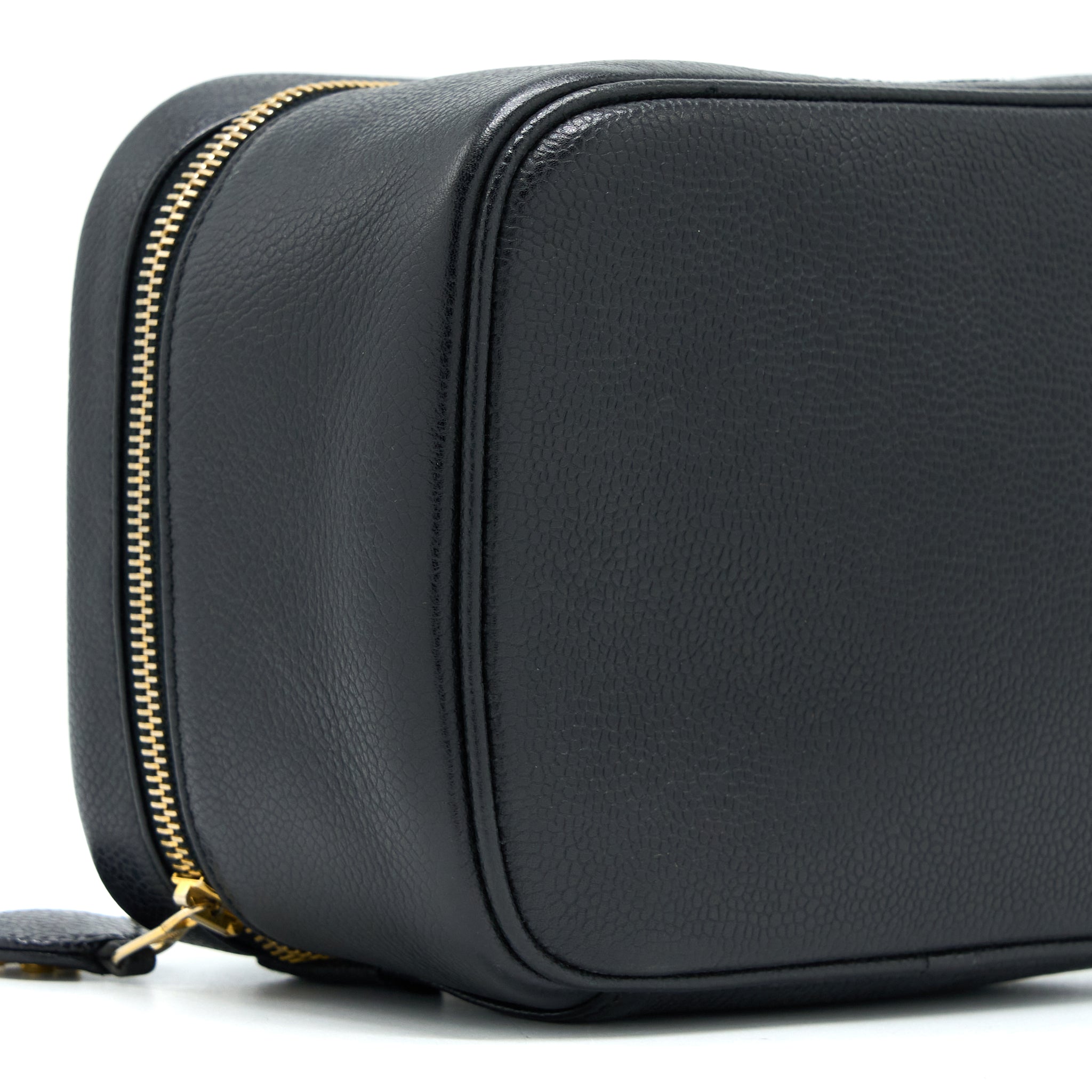 chanel-vintage-vanity-case-caviar-black-with-ghw