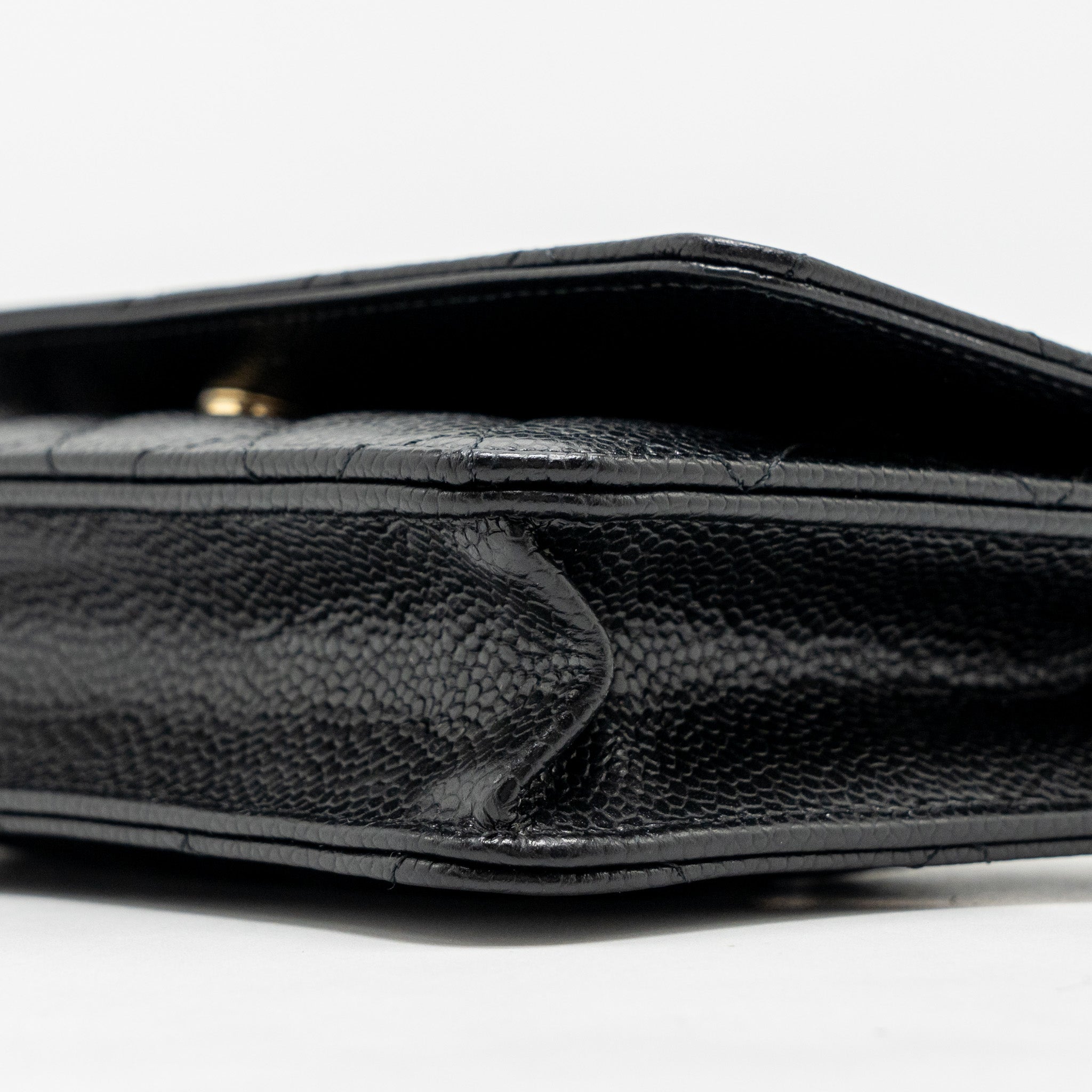 chanel-classic-wallet-on-chain-caviar-black-ghwmicrochip-2