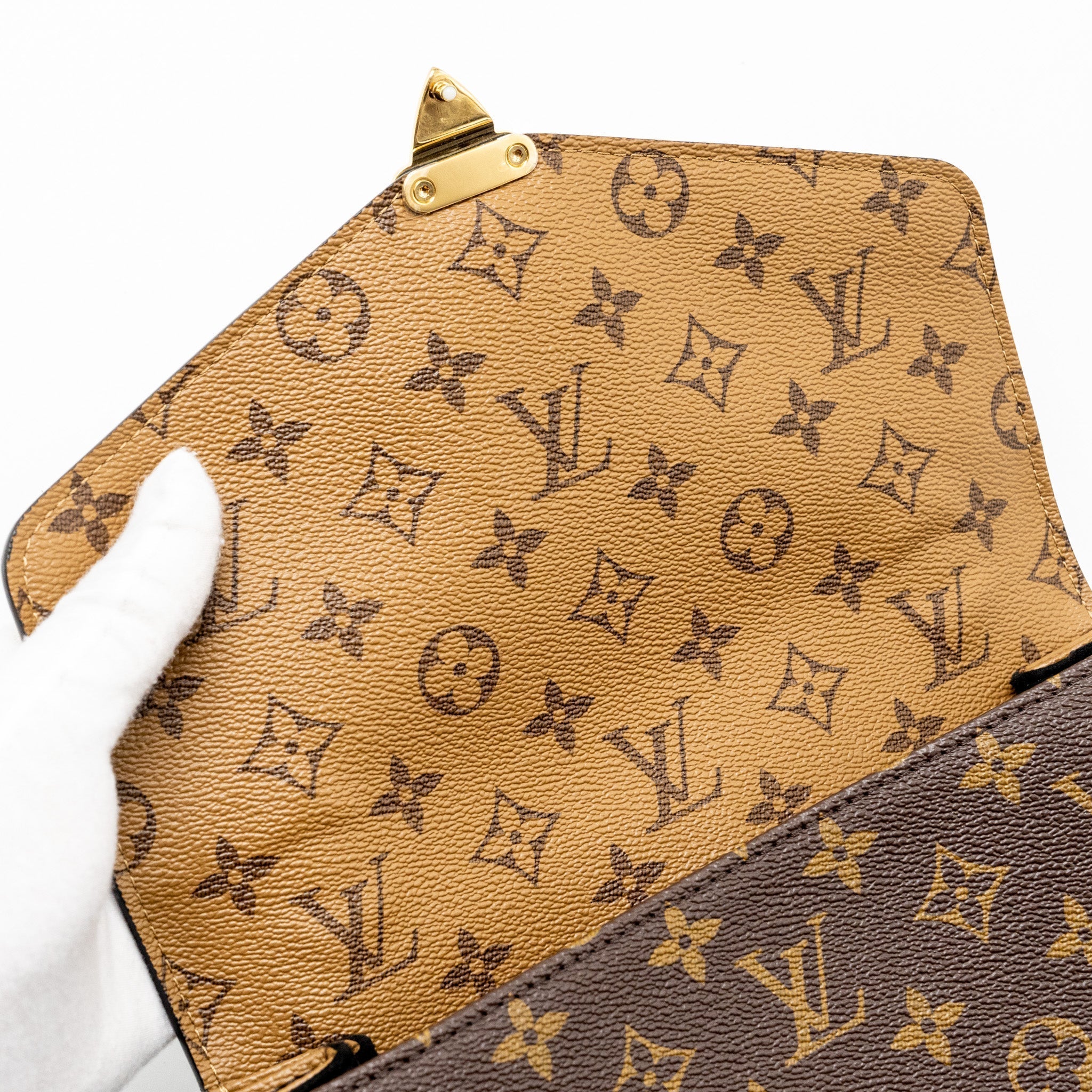 louis-vuitton-pochette-metis-monogram-reverse-canvas-ghw-8