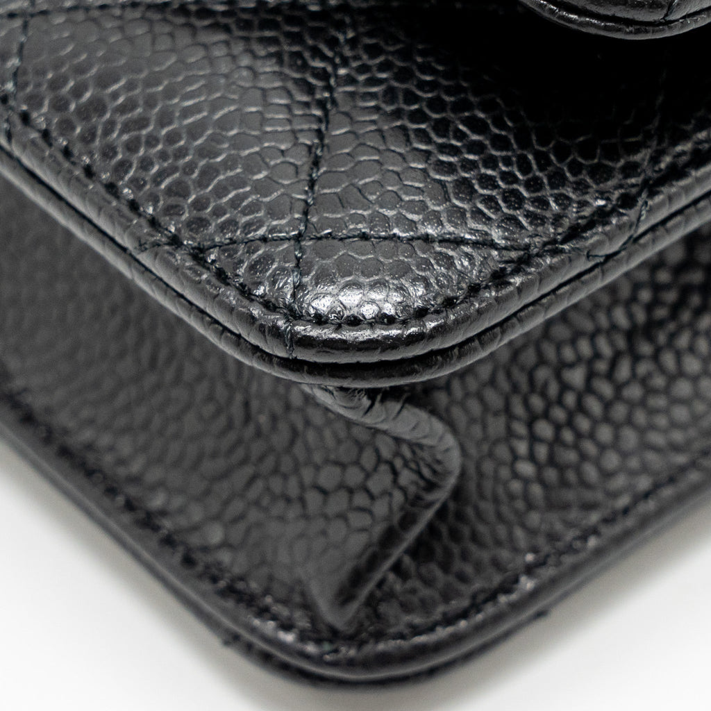 chanel-classic-wallet-on-chain-caviar-black-ghwmicrochip-2