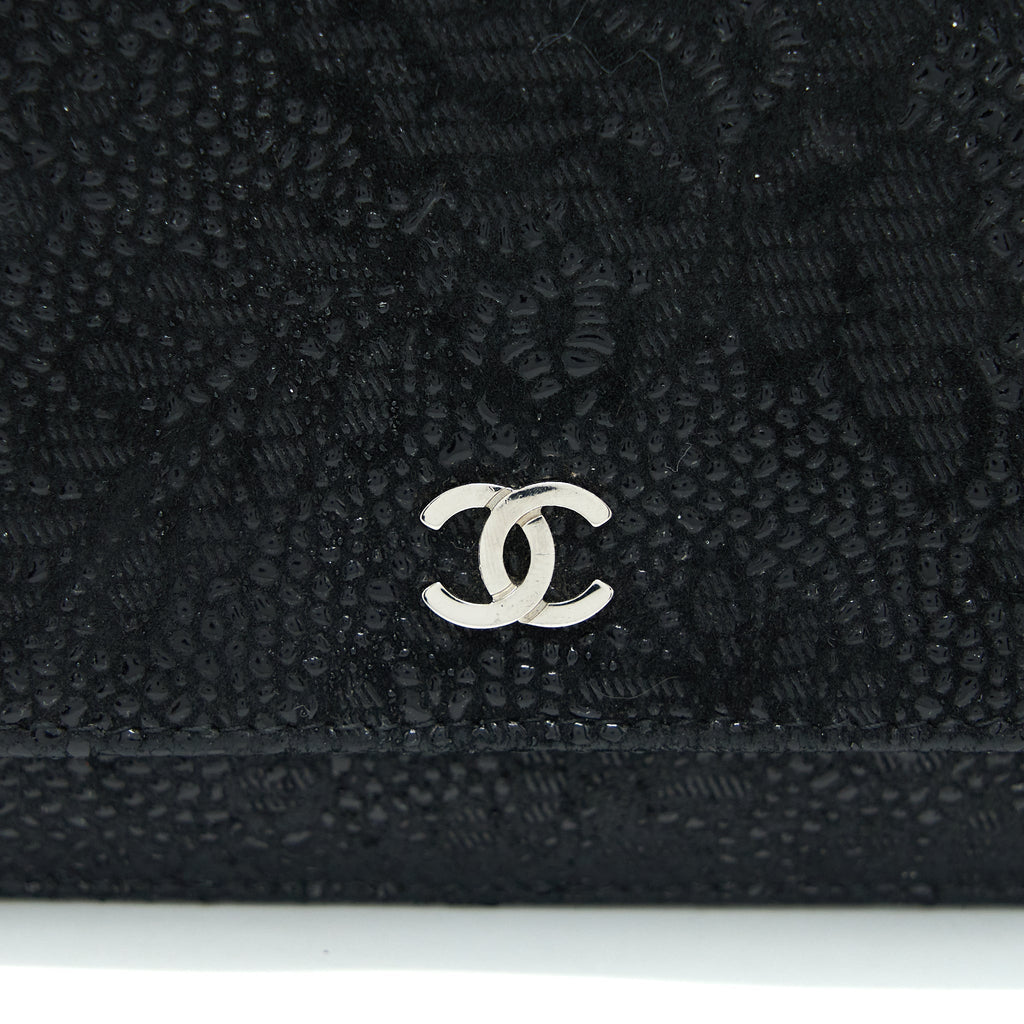 chanel-seasonal-wallet-on-chain-fabric-black-shw