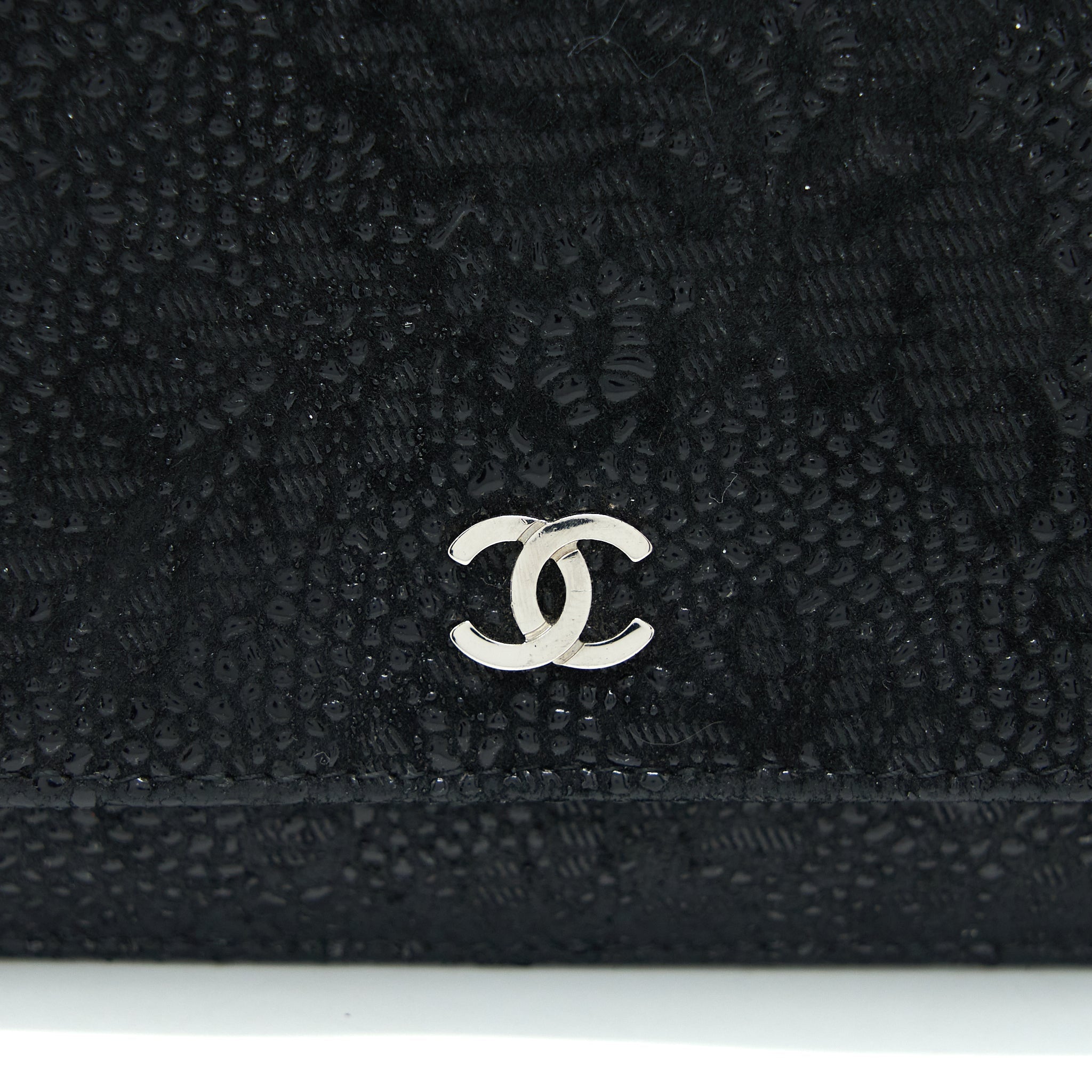 chanel-seasonal-wallet-on-chain-fabric-black-shw