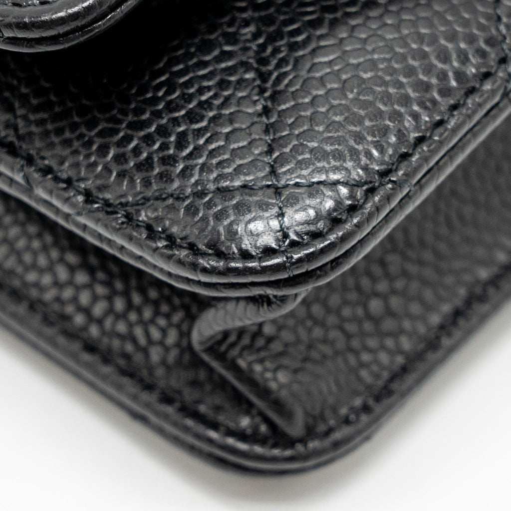chanel-classic-wallet-on-chain-caviar-black-ghwmicrochip-2
