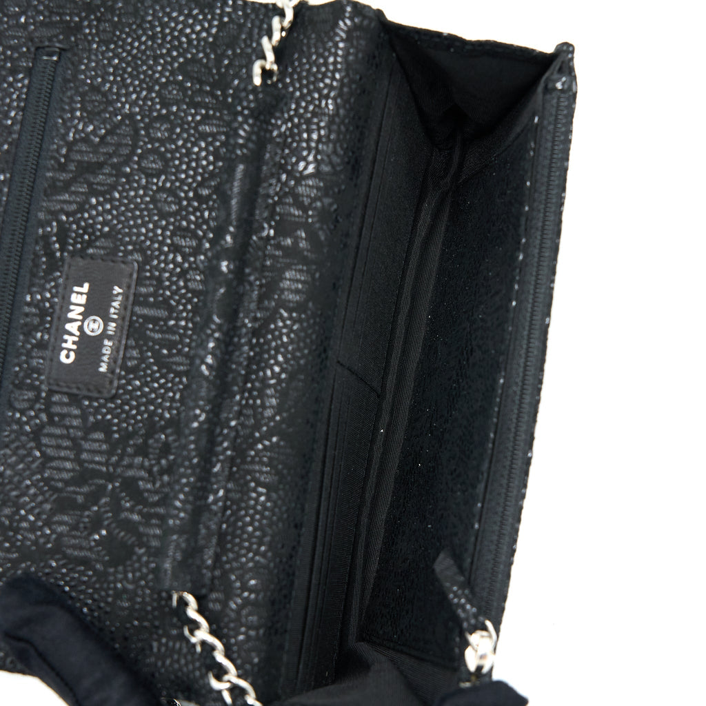 chanel-seasonal-wallet-on-chain-fabric-black-shw